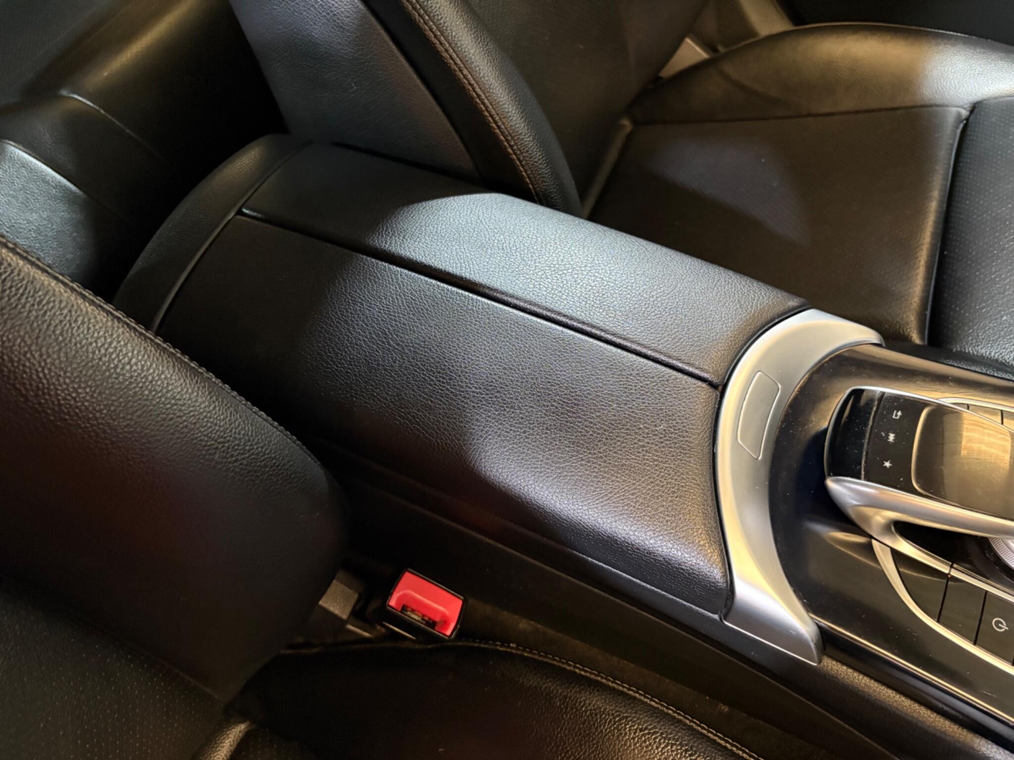 Mercedes-Benz C Class view 22