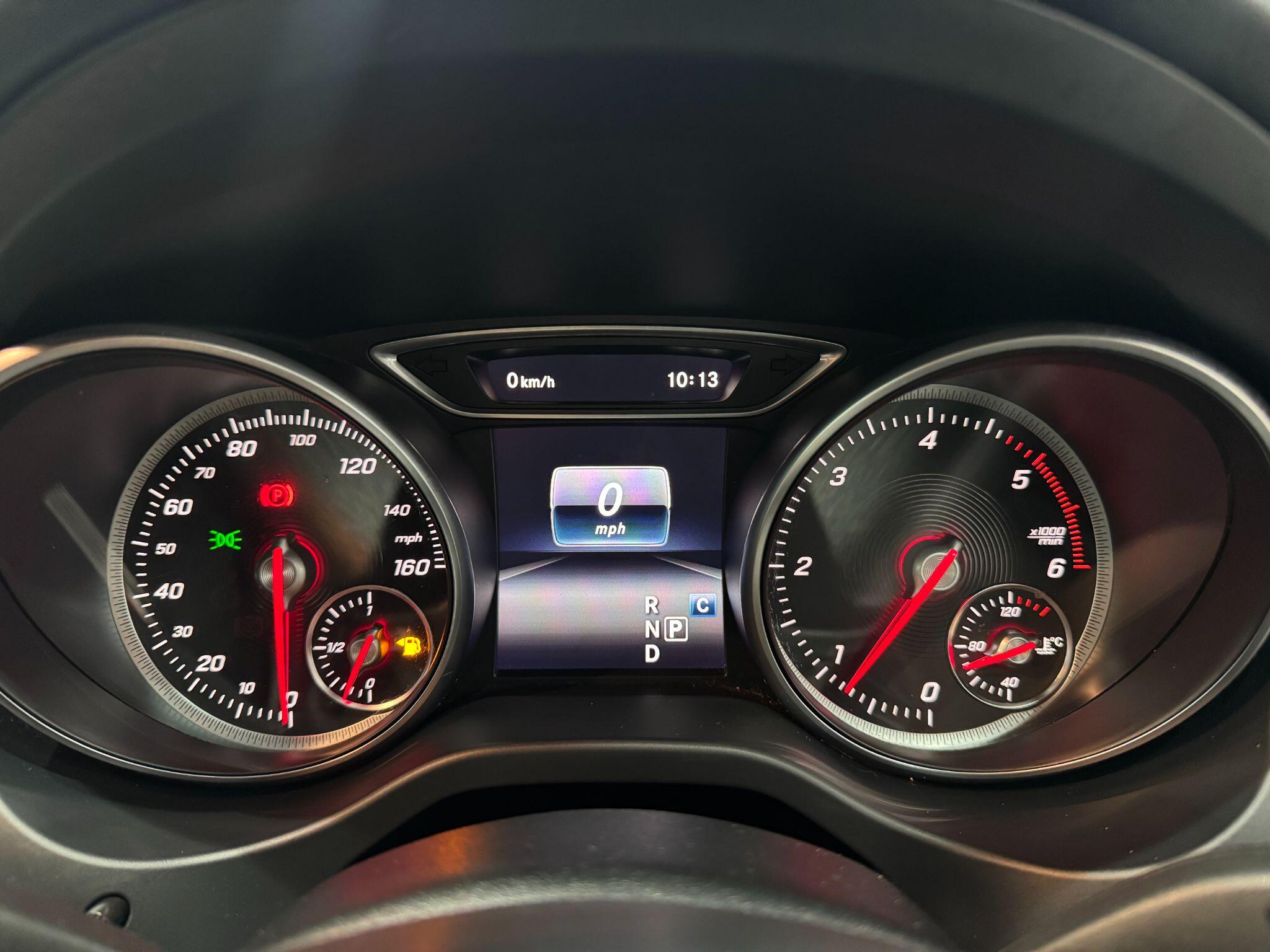 Mercedes-Benz Gla view 34