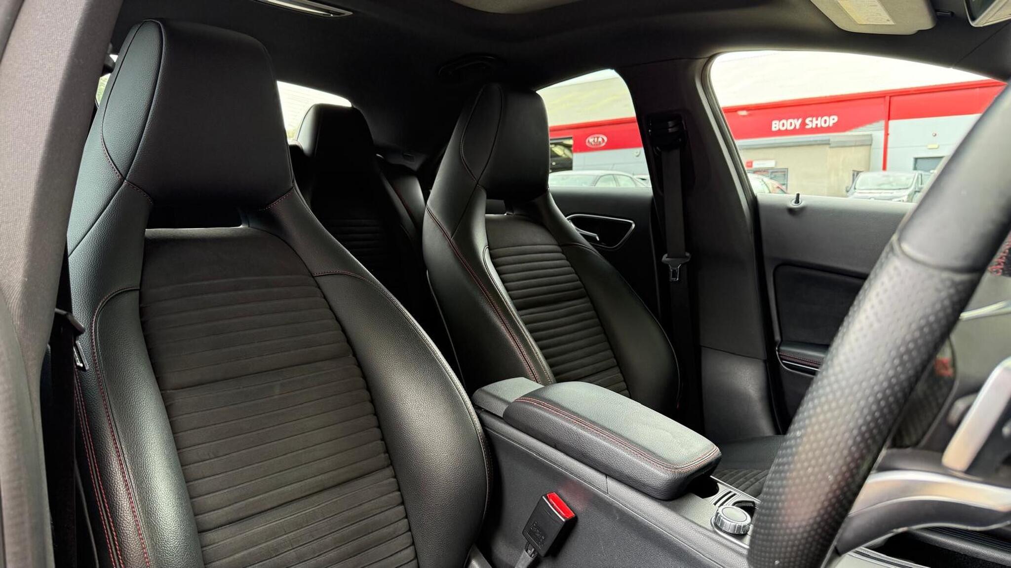 Mercedes-Benz Cla view 23