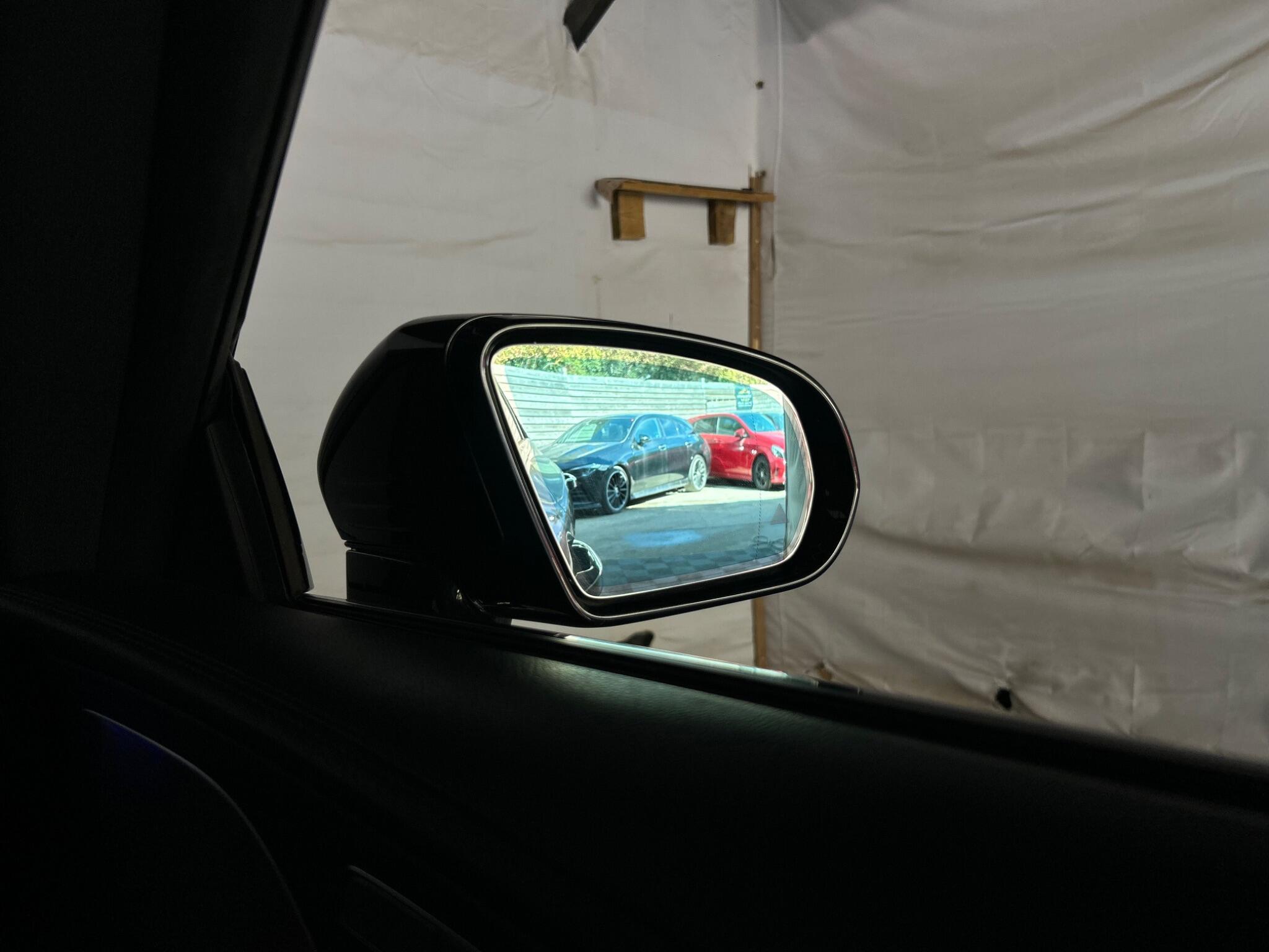 Mercedes-Benz CLS view 58