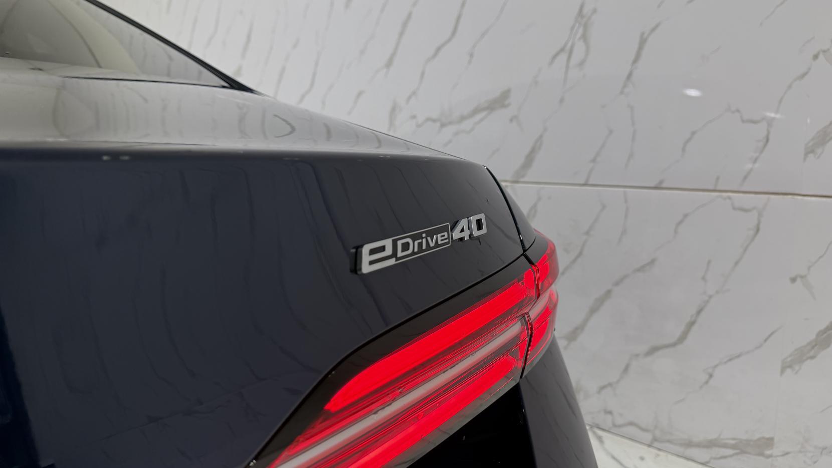 BMW I5 view 47