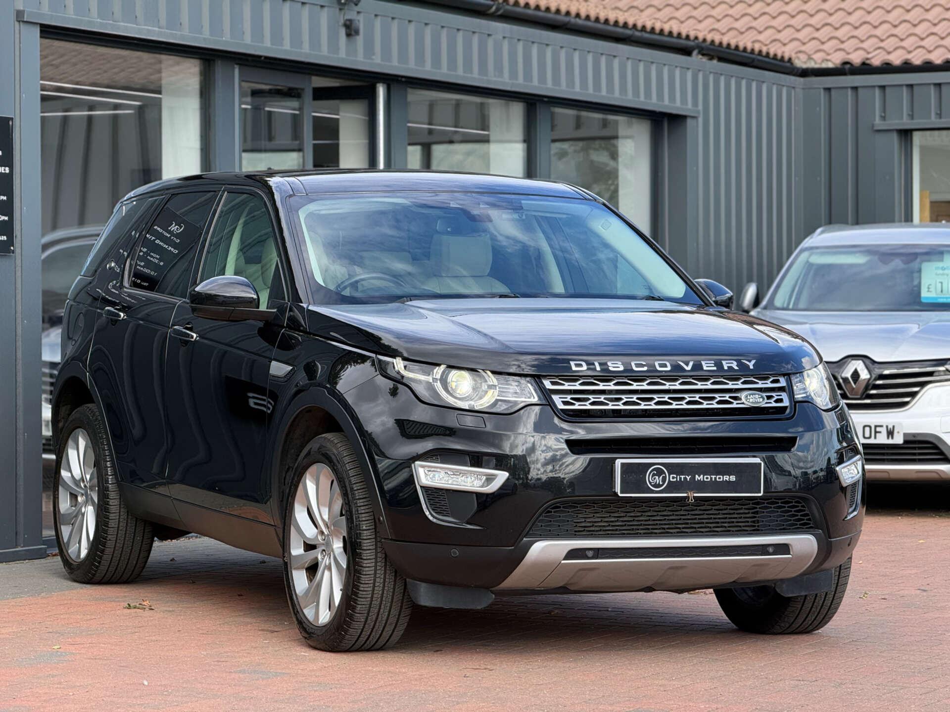 Land Rover Discovery Sport view 12