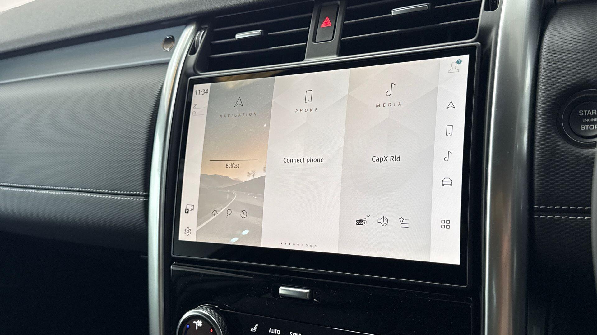 Land Rover Discovery view 11