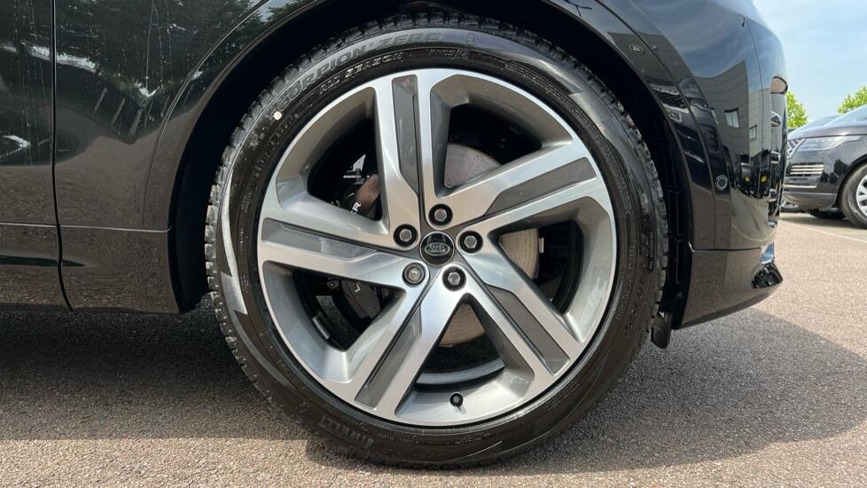 Land Rover Discovery view 8