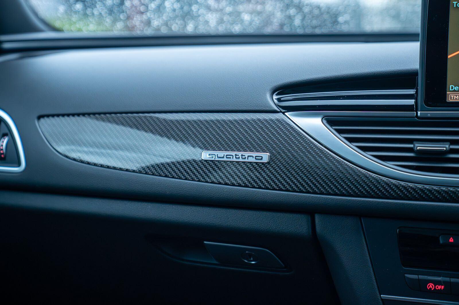 Audi RS6 Avant view 36