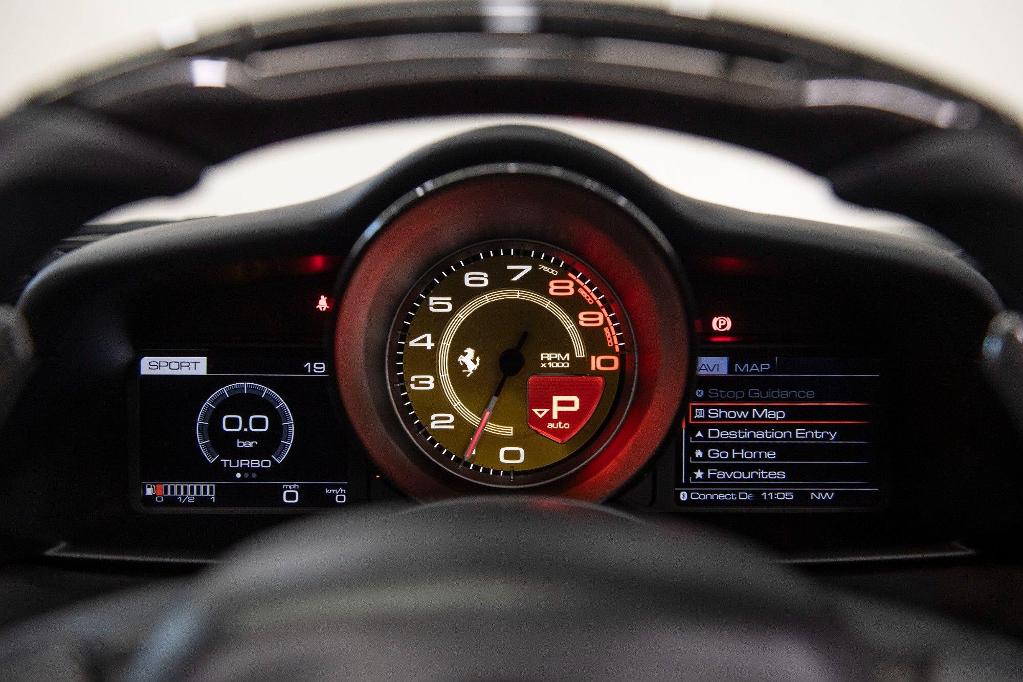 Ferrari 488 view 21