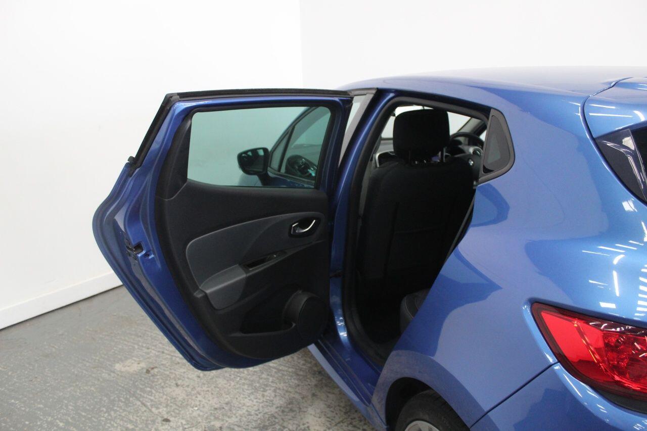 Renault Clio view 27