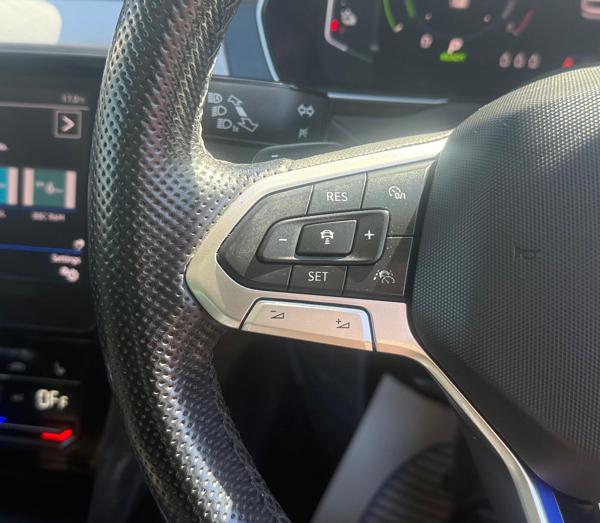Volkswagen Passat view 18