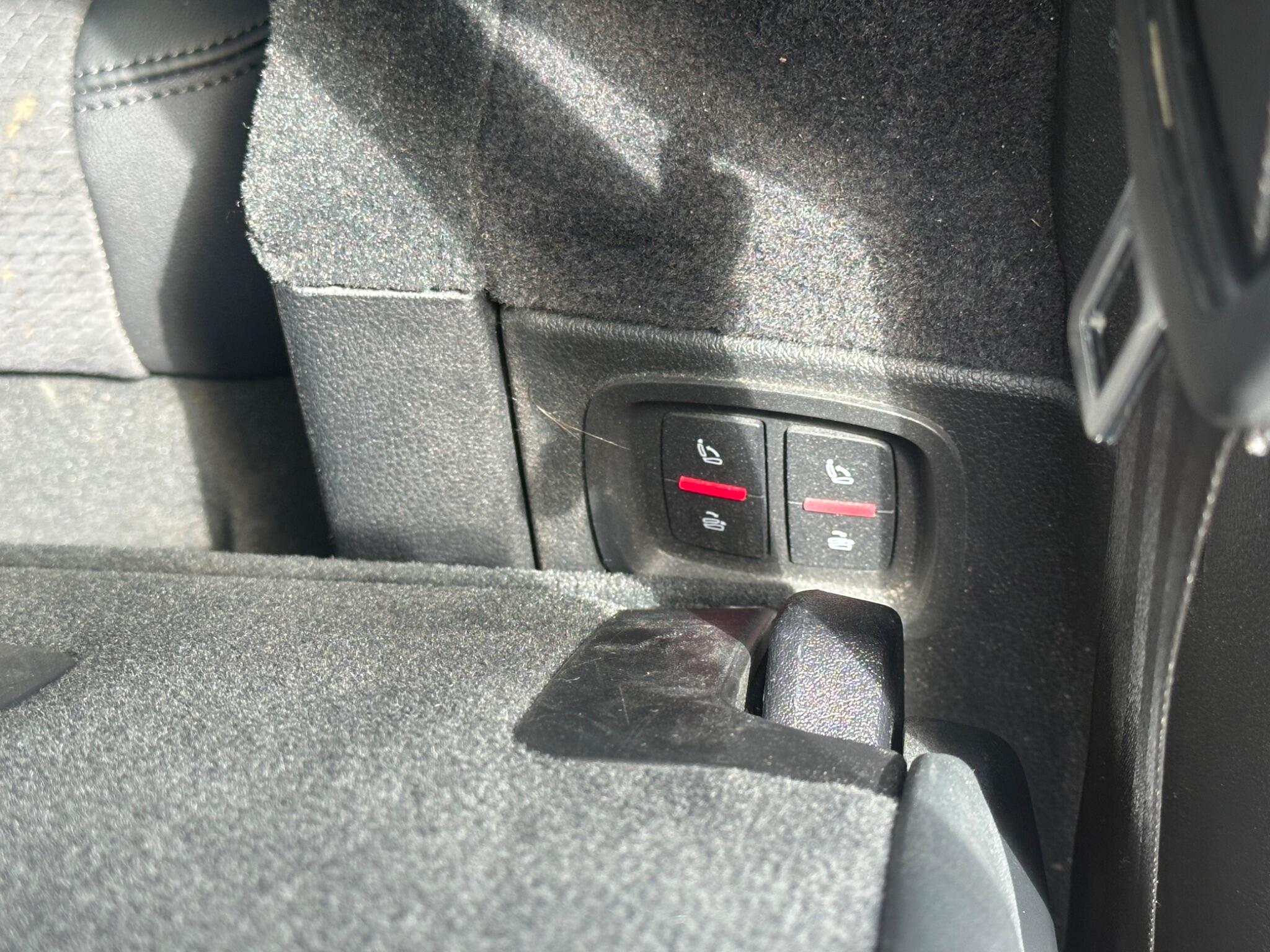Audi Q7 view 34