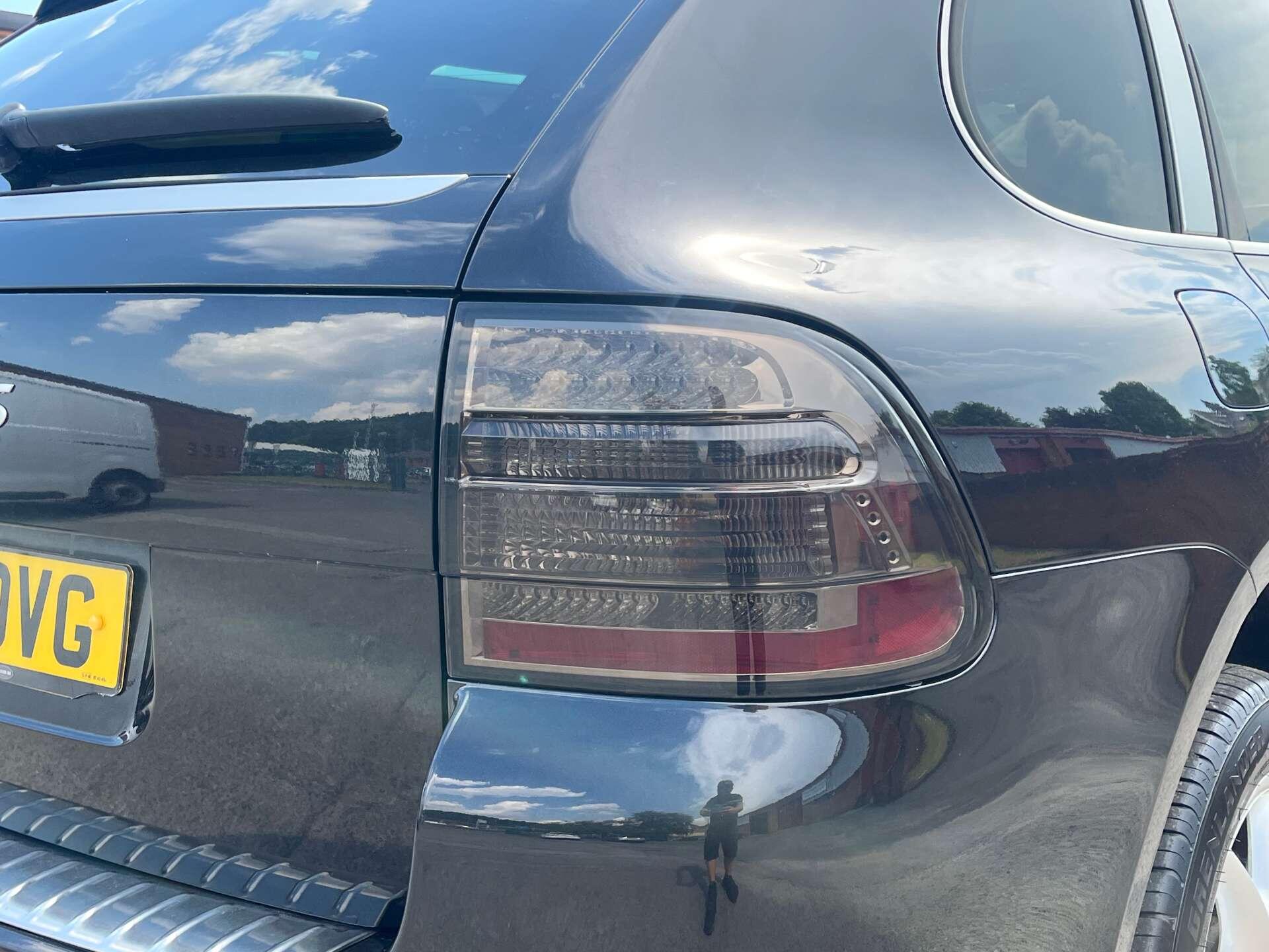 Porsche Cayenne view 30