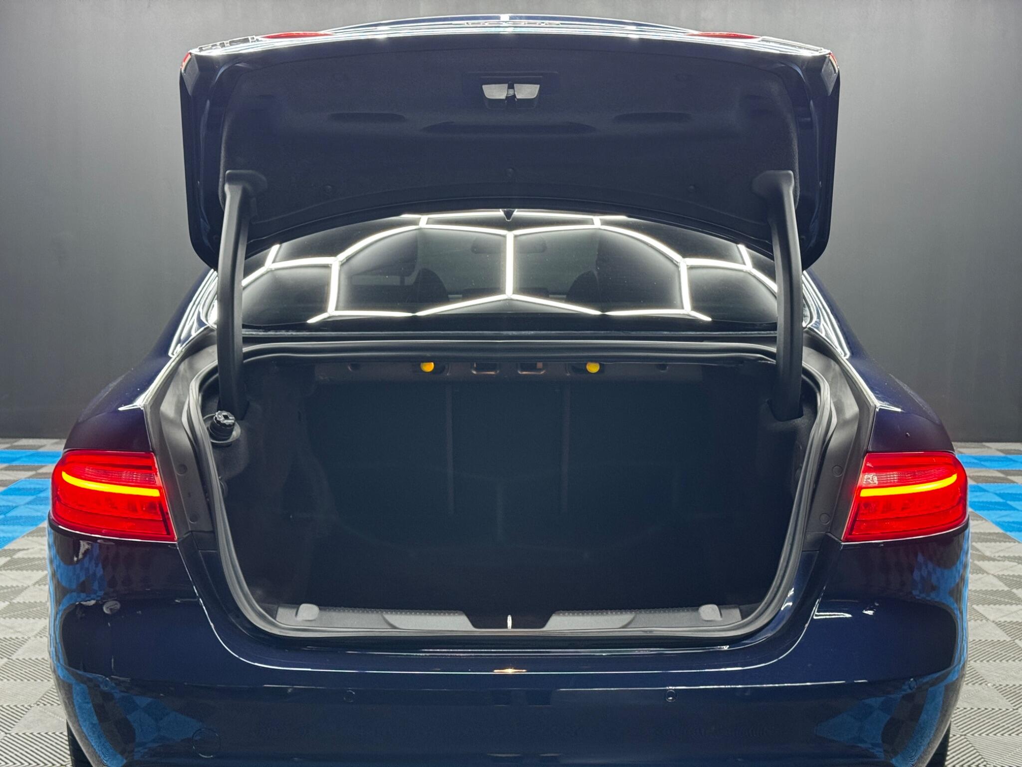 Jaguar XE view 35