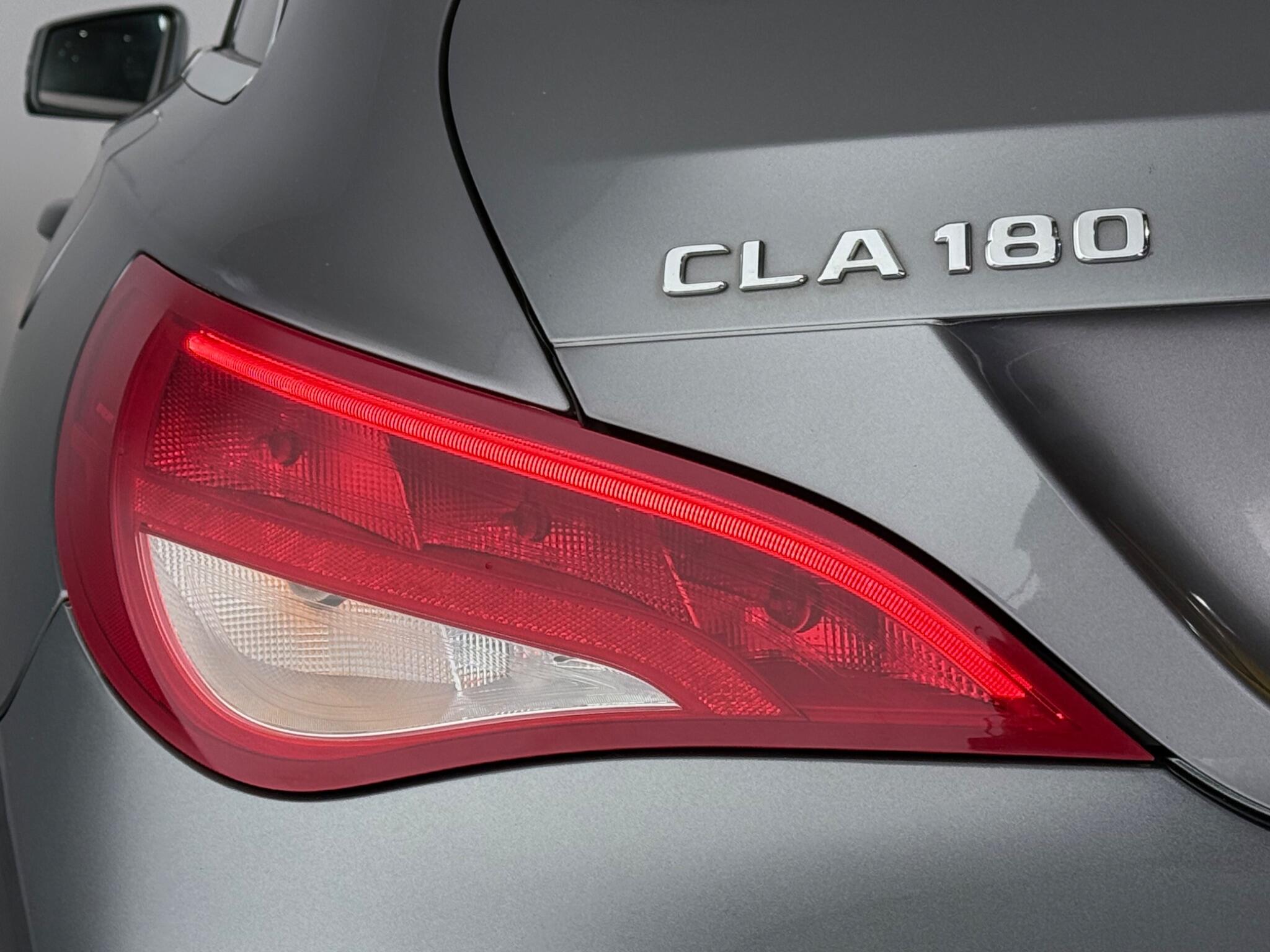 Mercedes-Benz Cla view 5