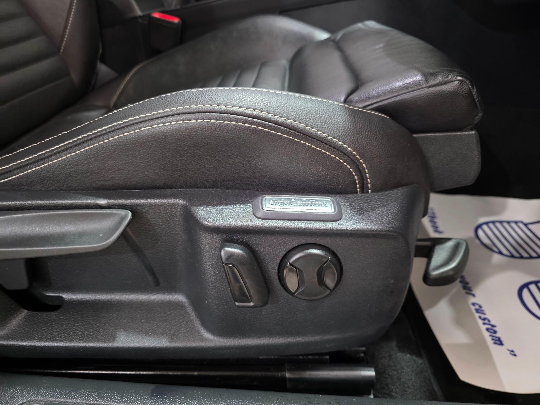 Volkswagen Passat view 15