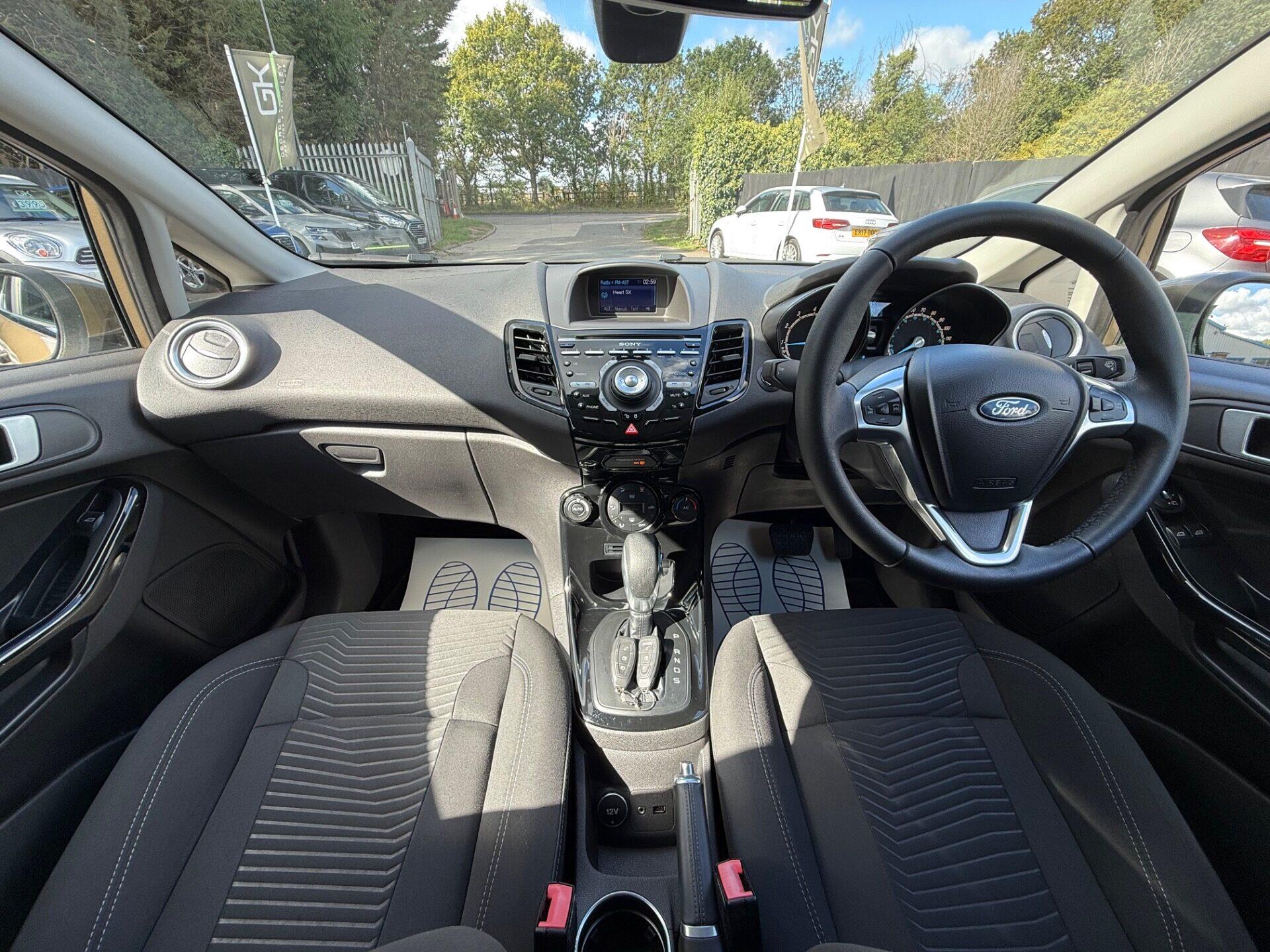 Ford Fiesta view 12