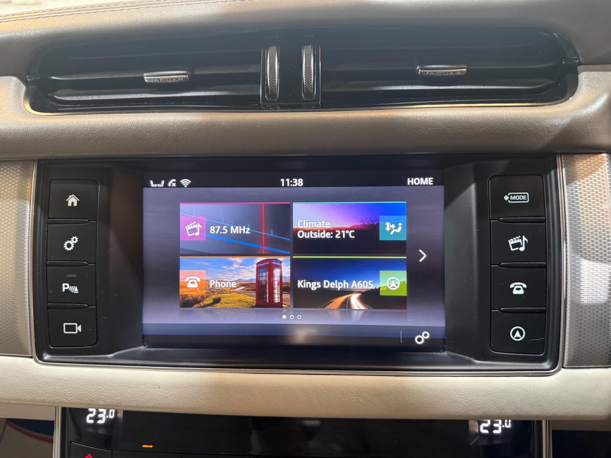 Jaguar XF view 48