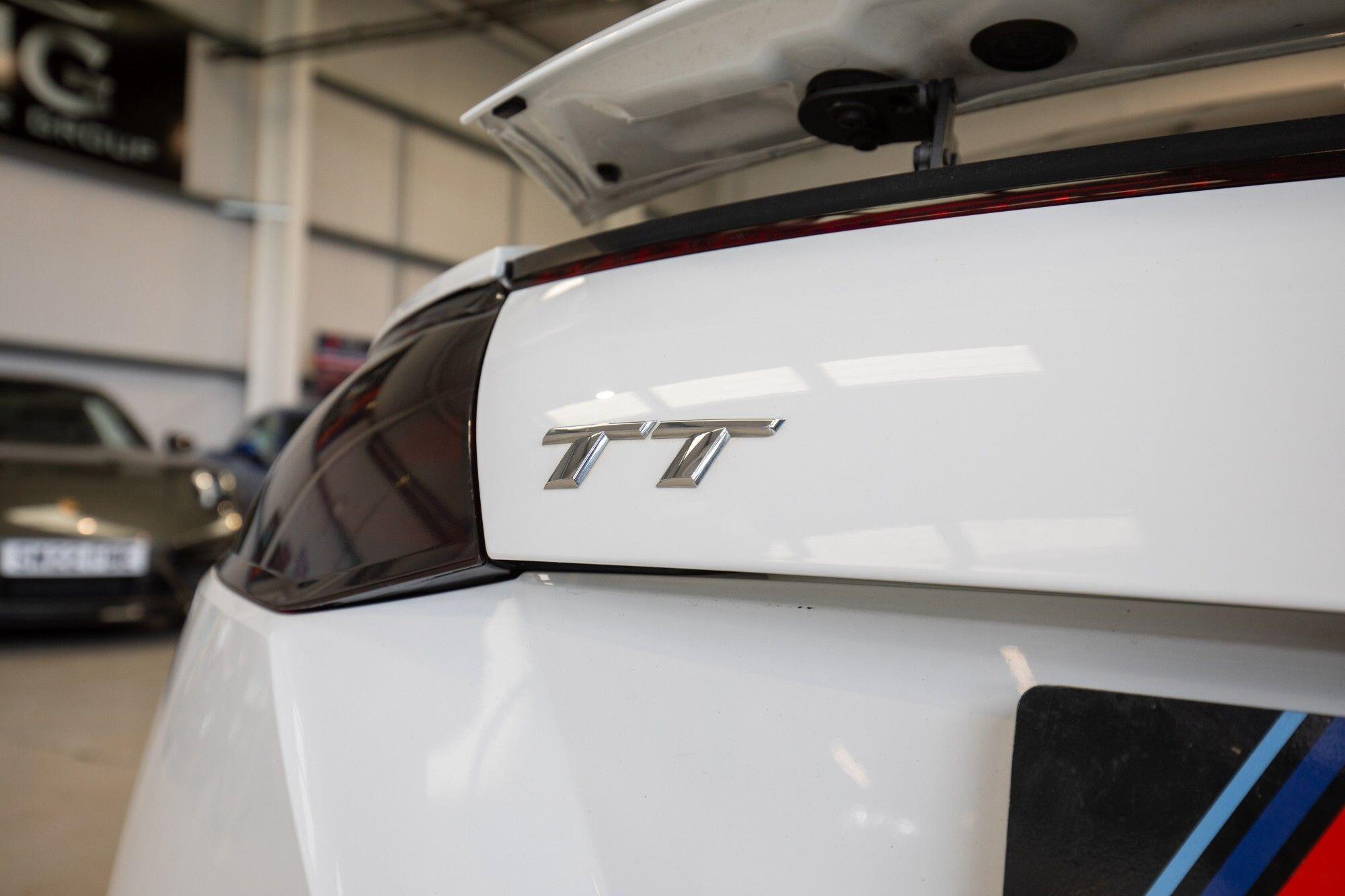 Audi TT view 11