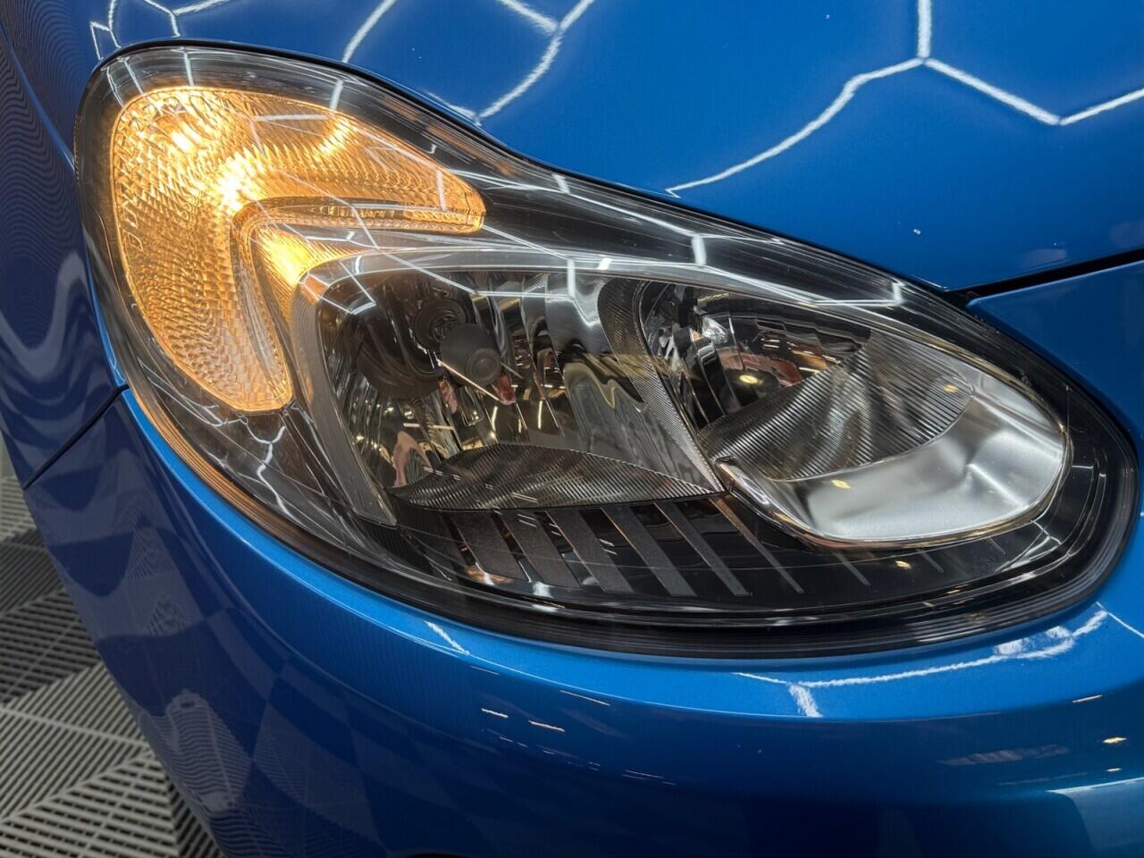Vauxhall Adam view 3