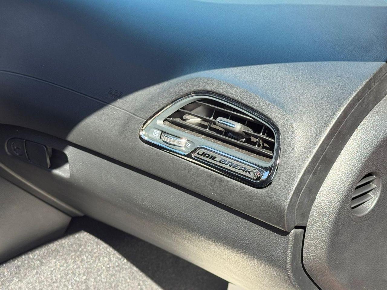 Dodge Challenger view 20