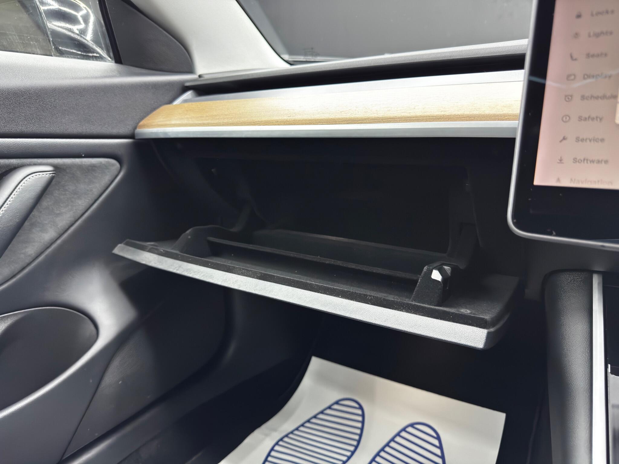 Tesla Model 3 view 40