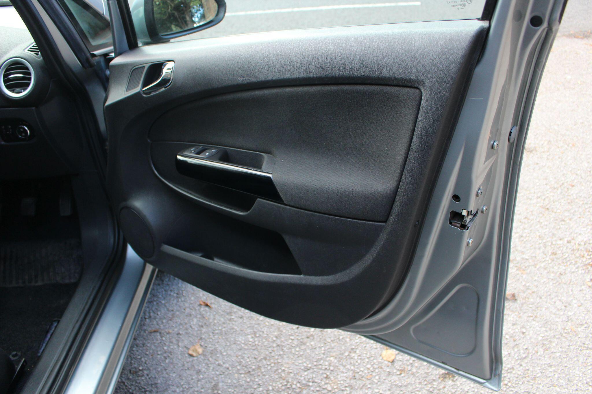 Vauxhall Corsa view 32