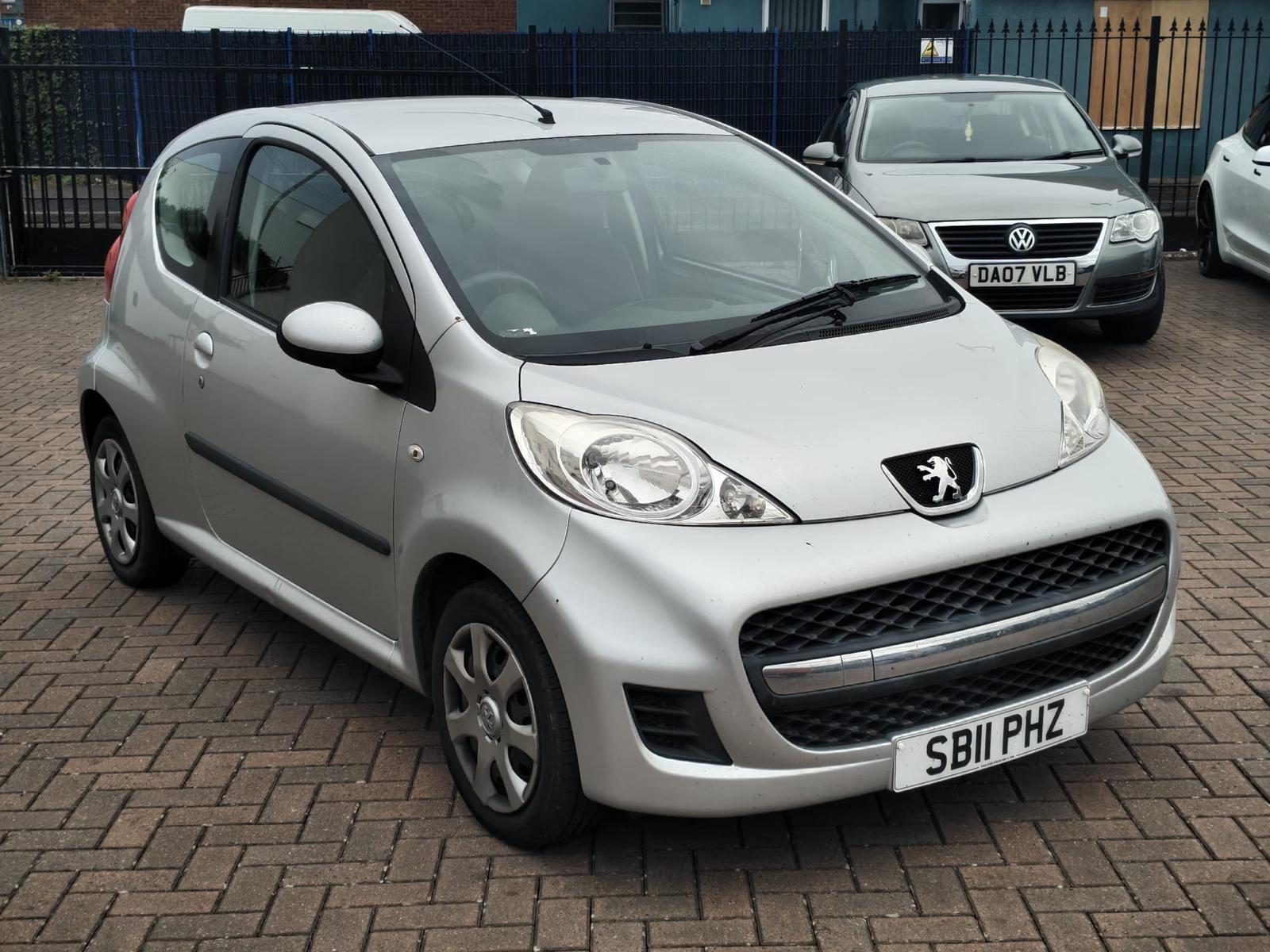 Peugeot 107 view 3