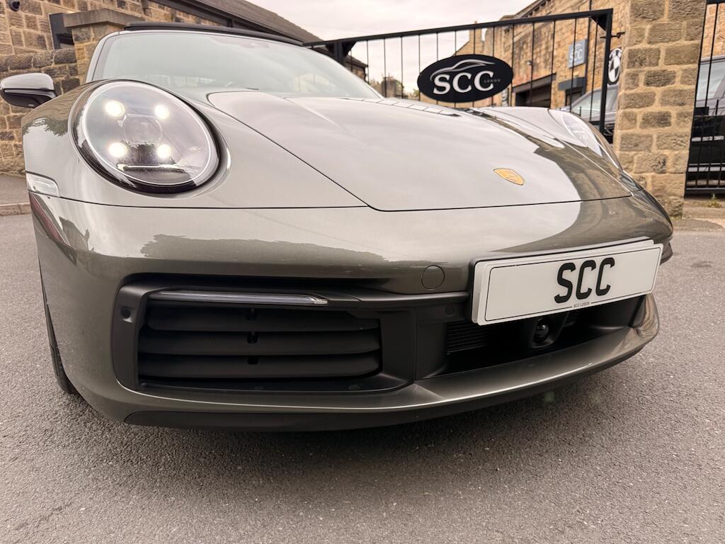 Porsche 911 view 28