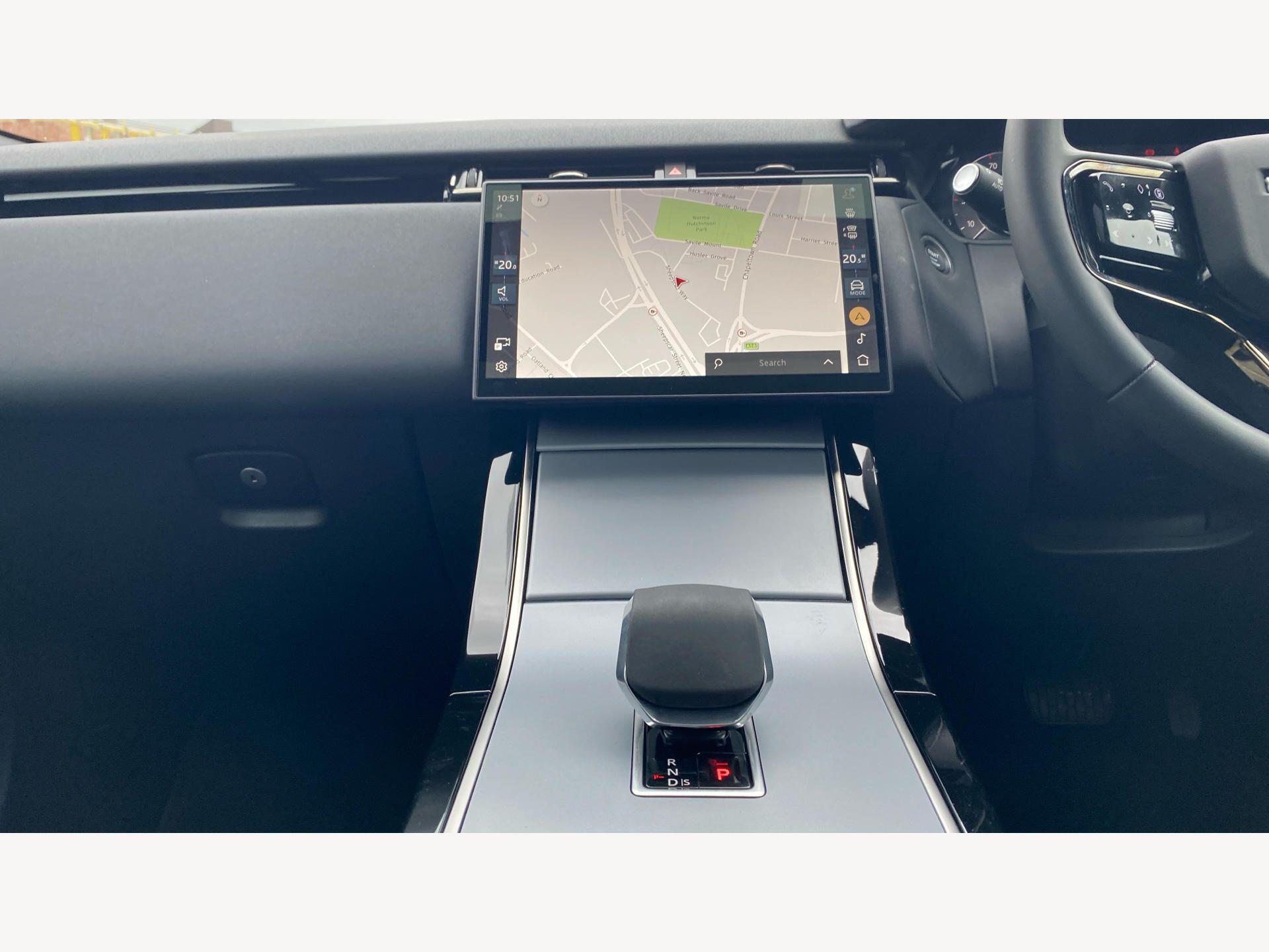 Land Rover Range Rover Velar view 17