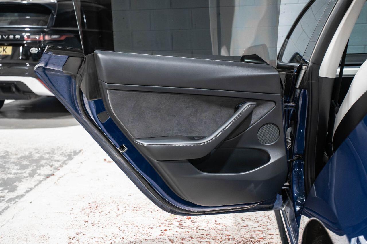 Tesla Model 3 view 18