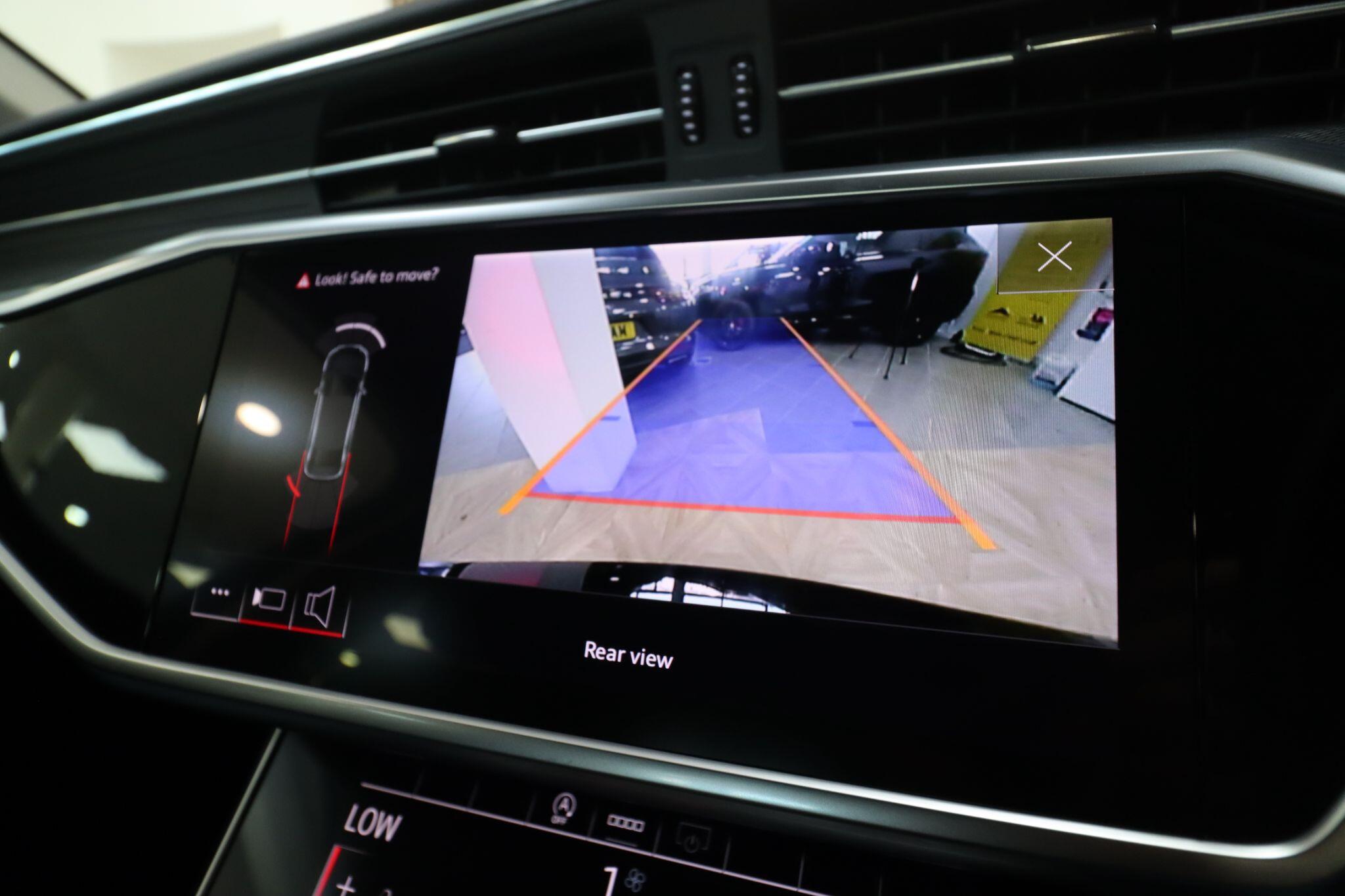 Audi A6 Saloon view 33