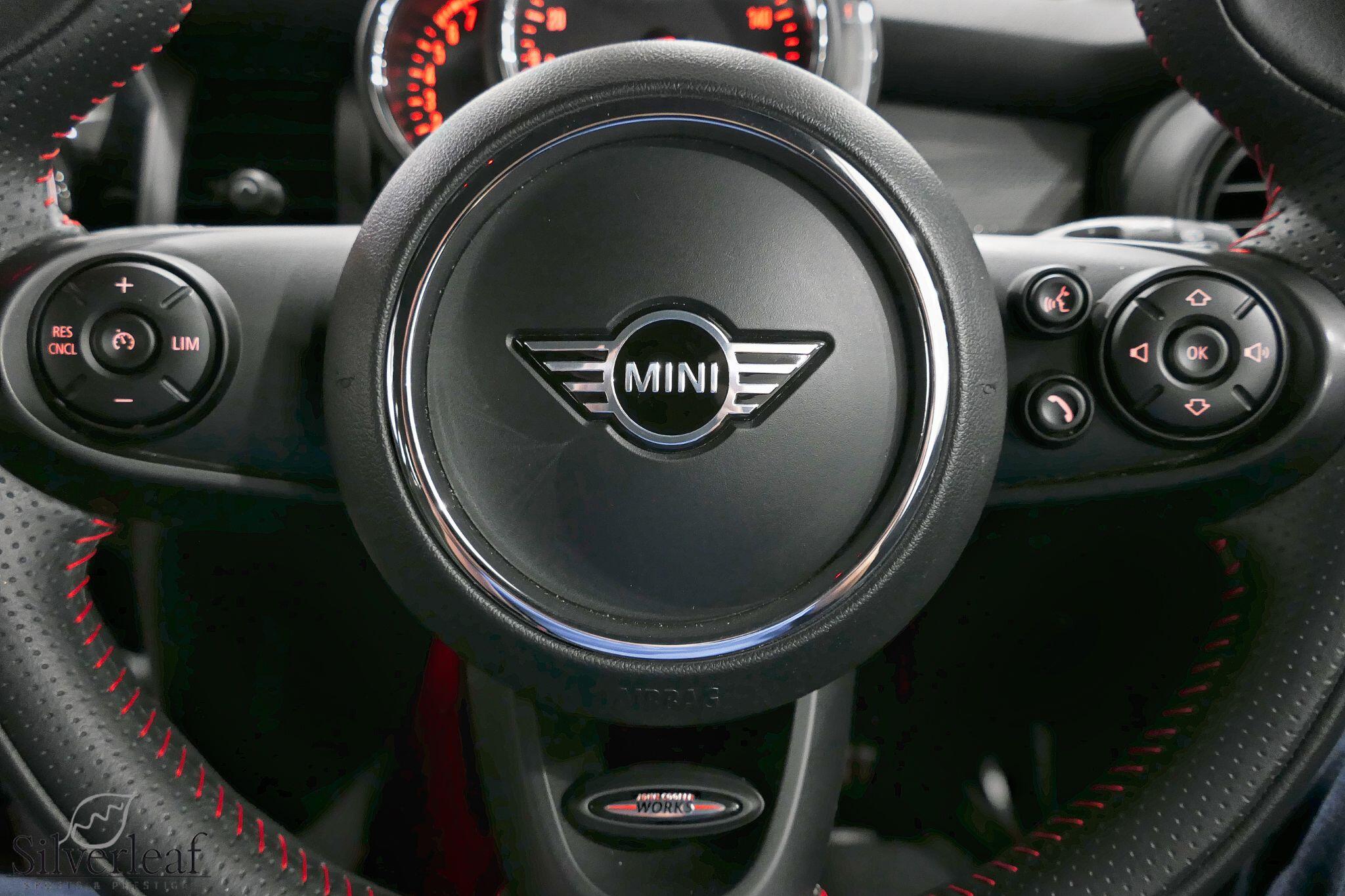 Mini Cooper view 16