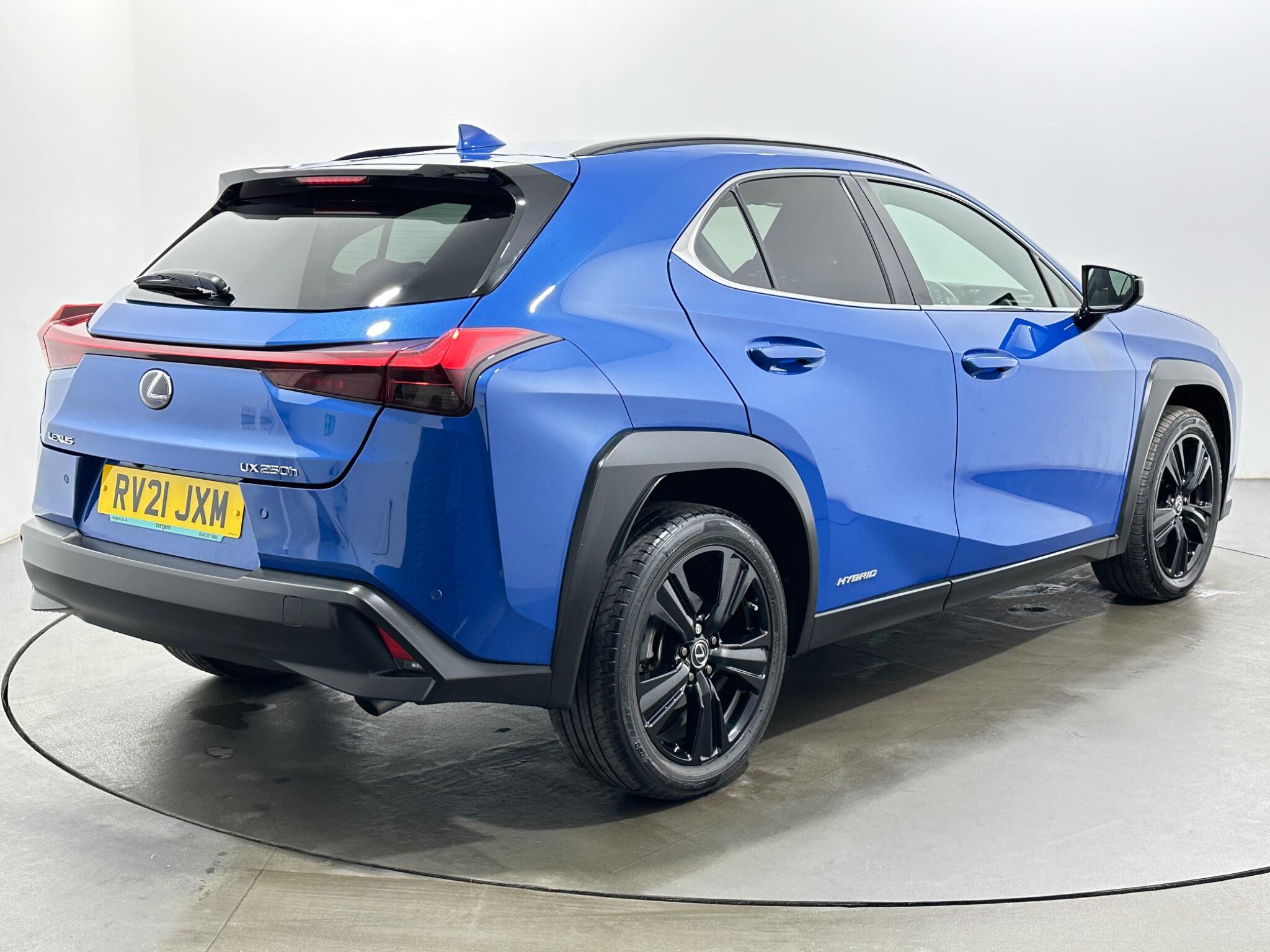 Lexus UX view 8
