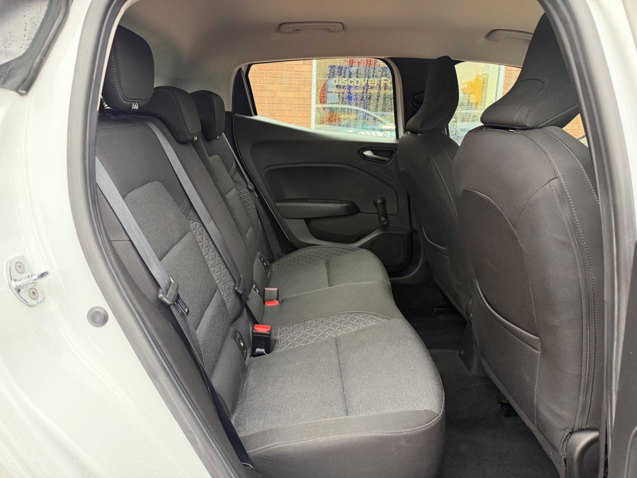 Renault Clio view 60