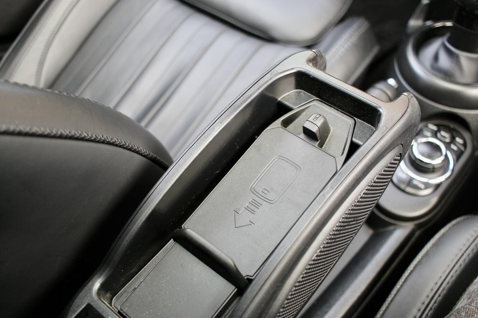 Mini Hatch view 16