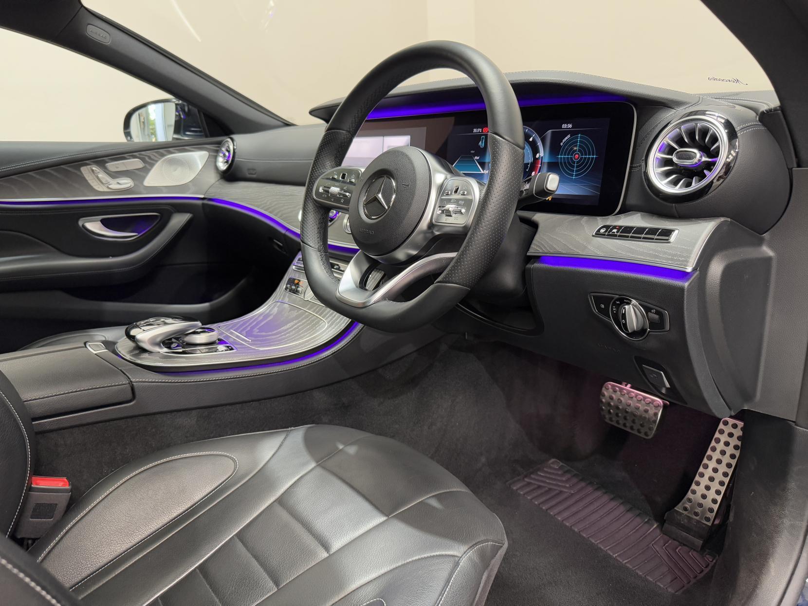 Mercedes-Benz CLS view 20