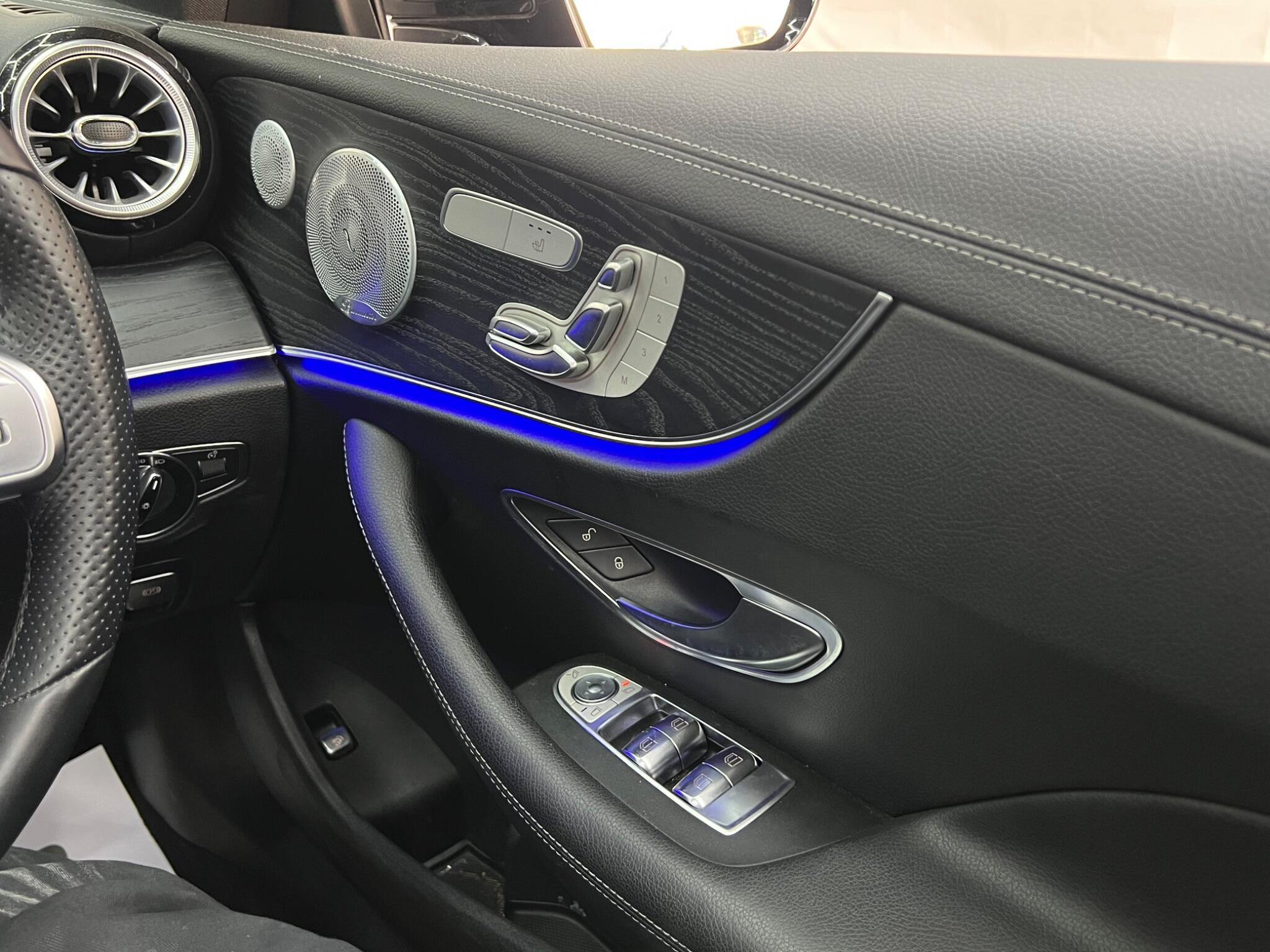 Mercedes-Benz E-Class view 29