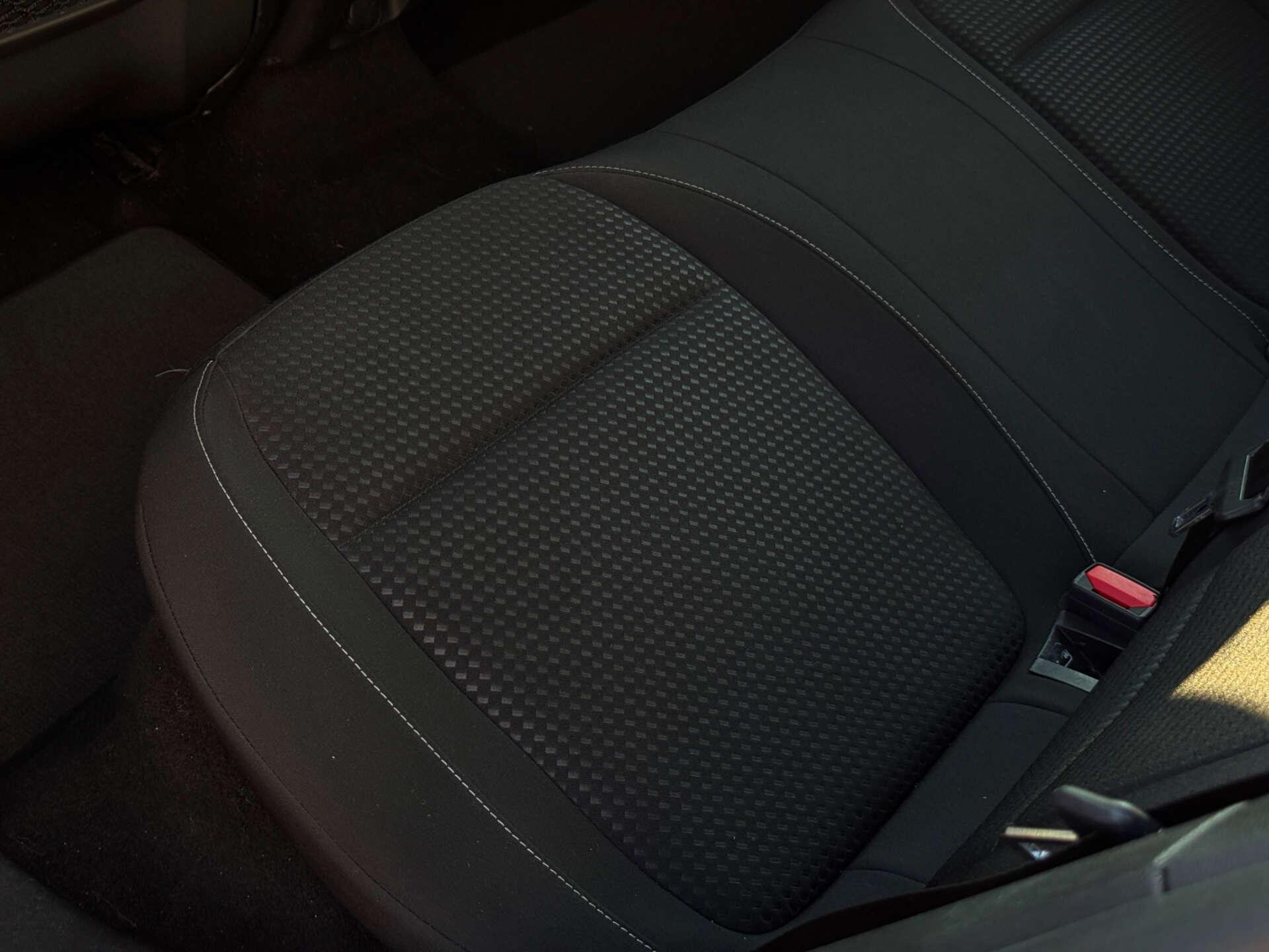 Ford Focus view 38