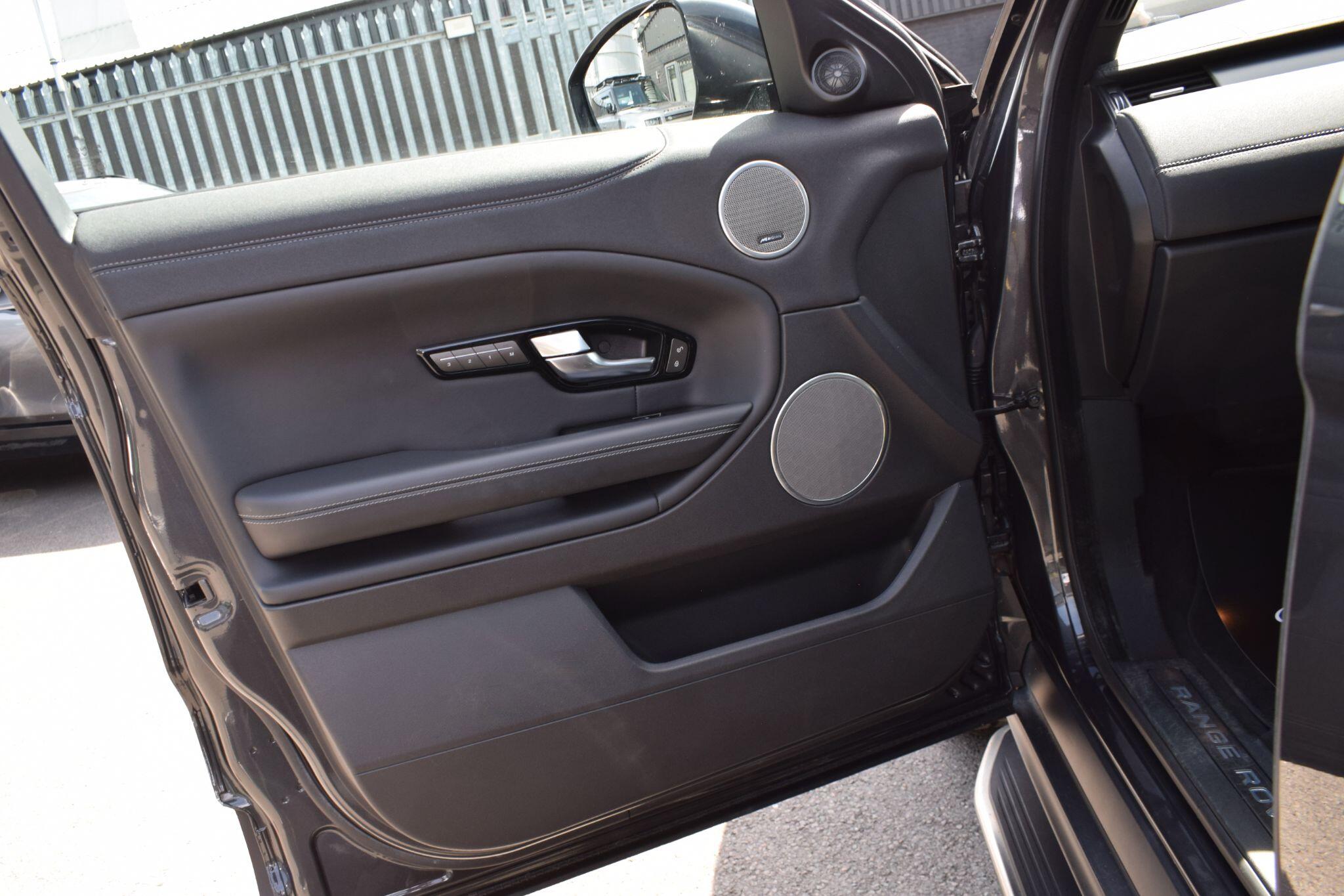 Land Rover Range Rover Evoque view 16