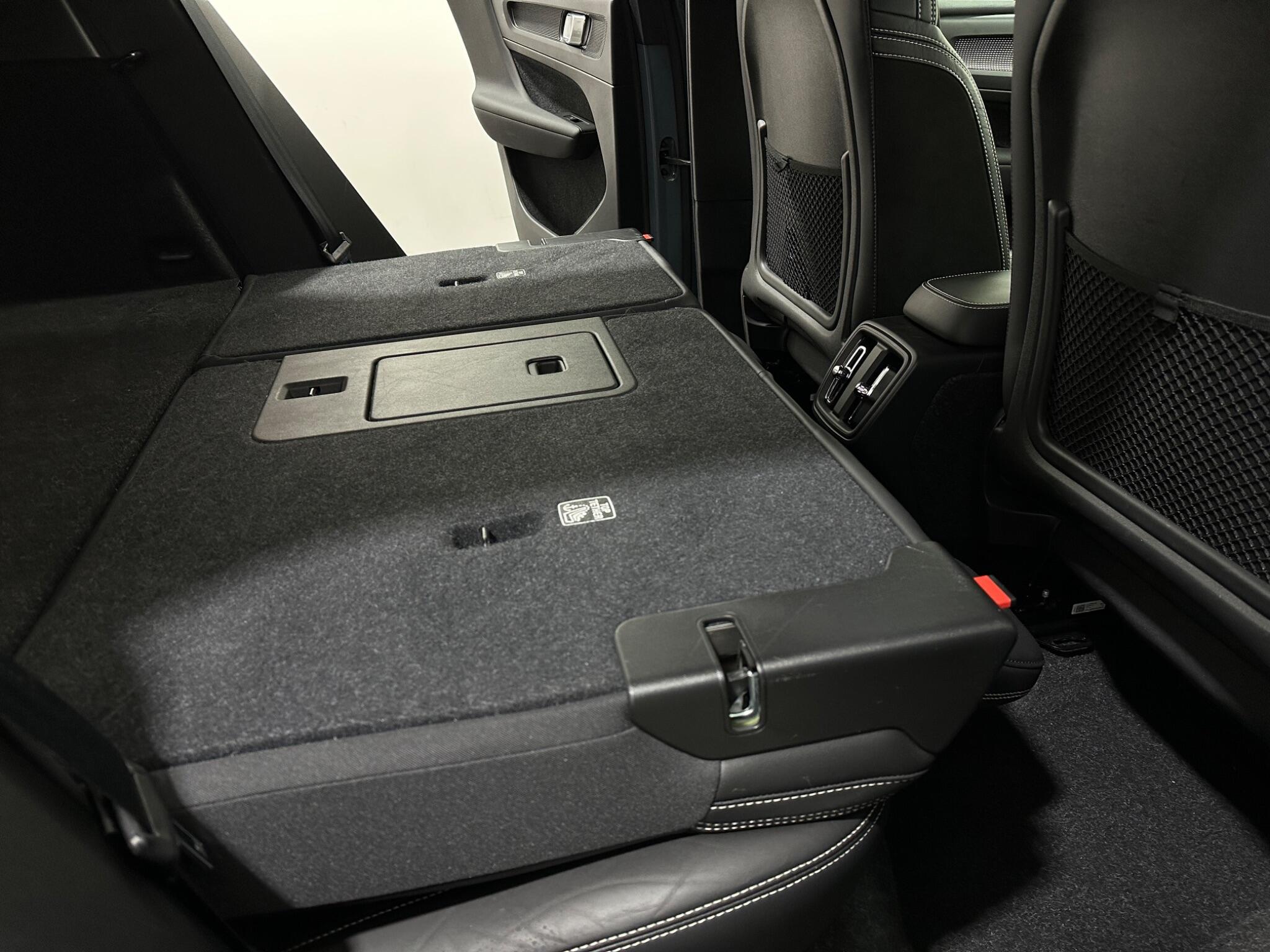 Volvo XC40 view 44