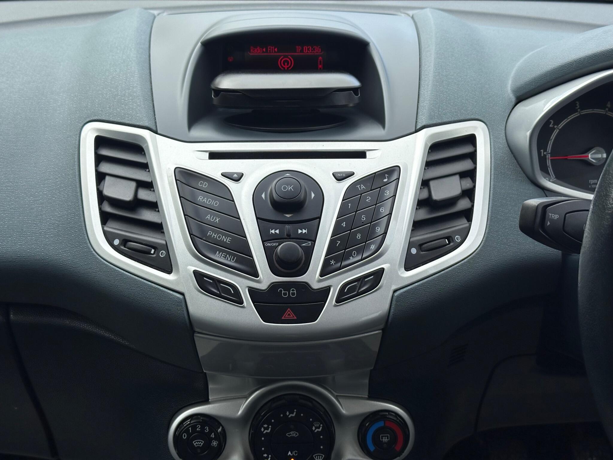 Ford Fiesta view 35