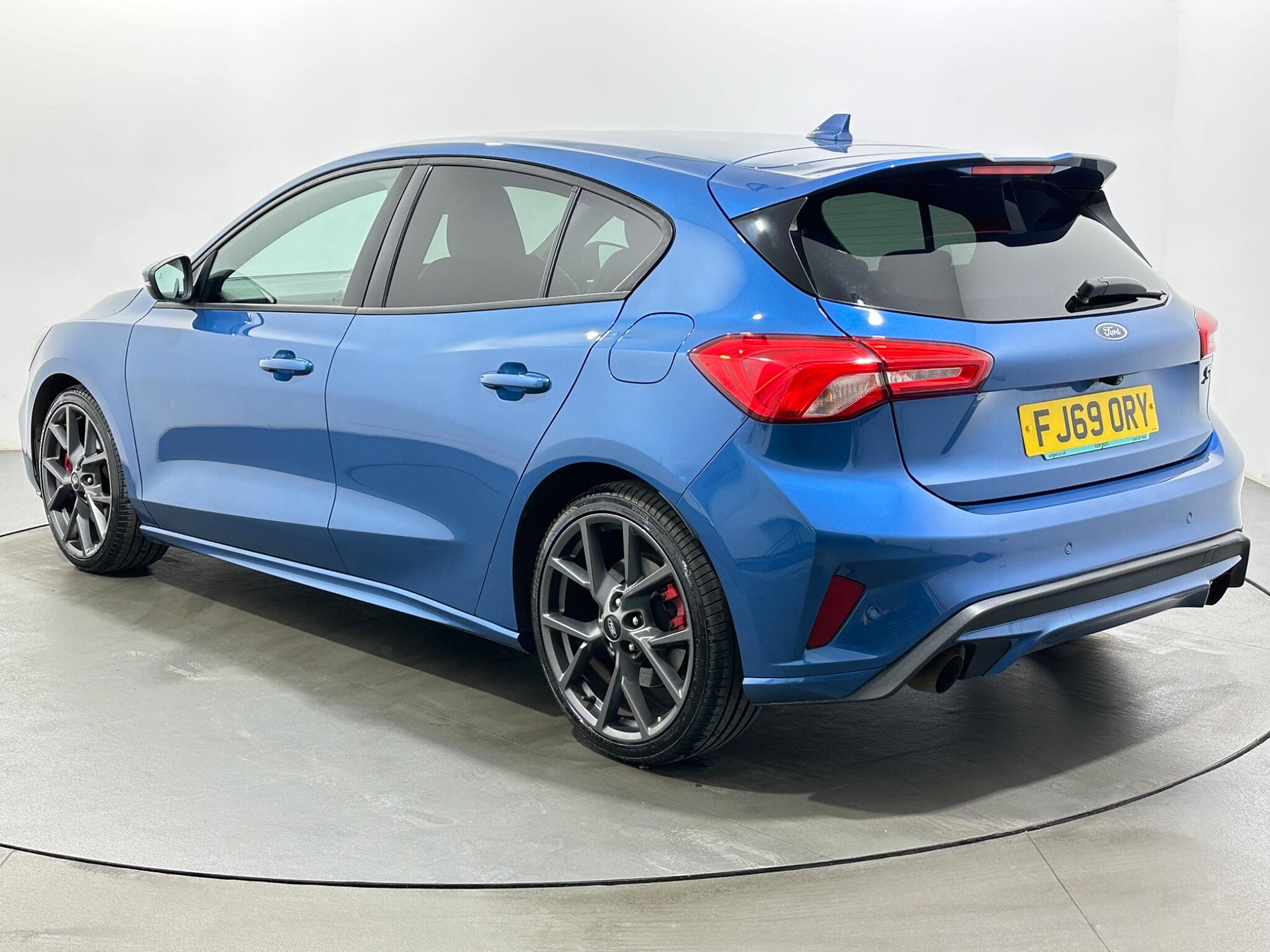 Ford Focus view 6