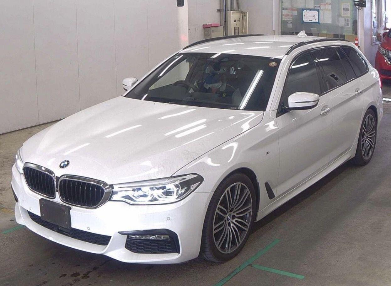 BMW 5 Series view 2