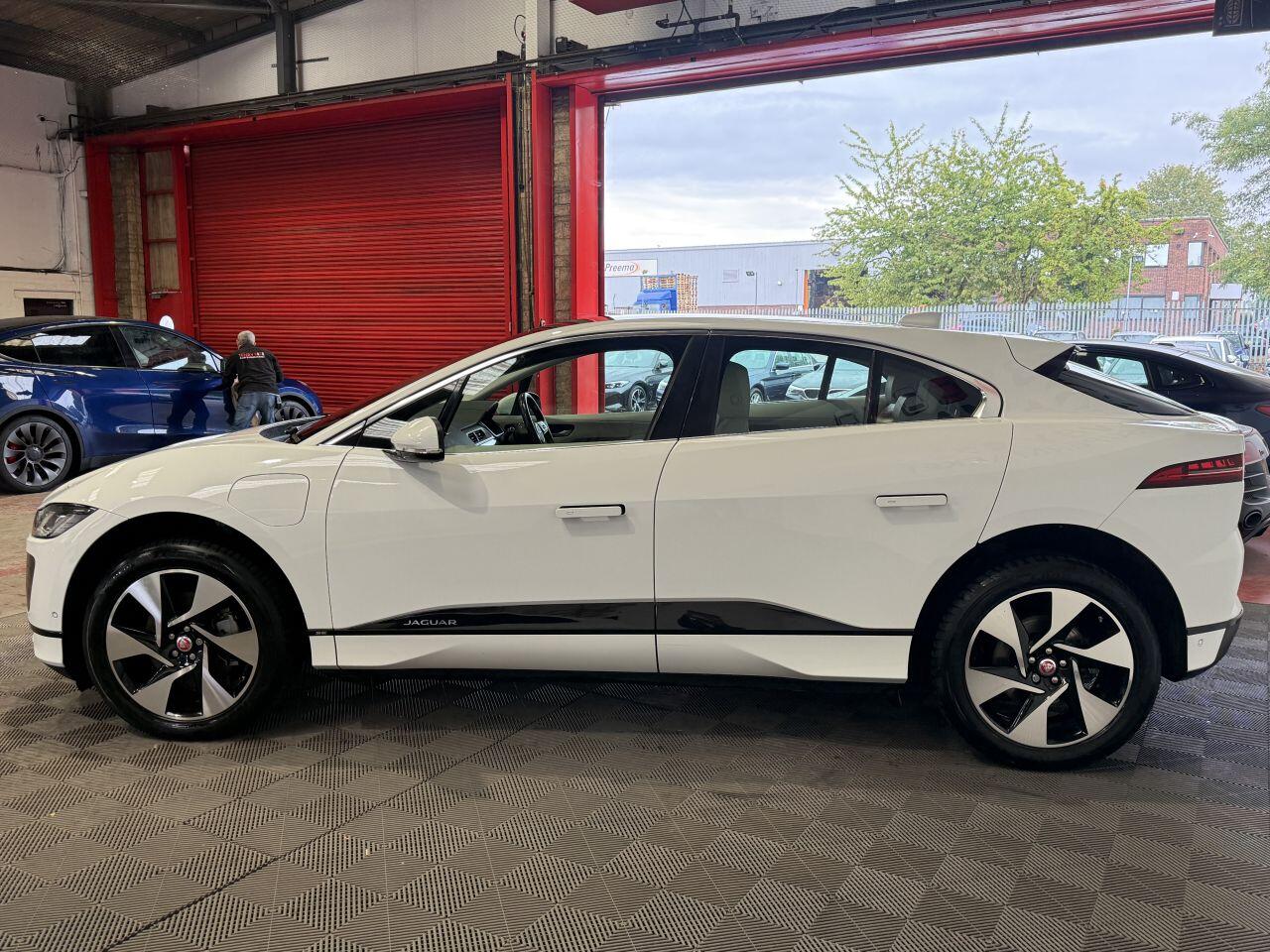 Jaguar I-Pace view 6