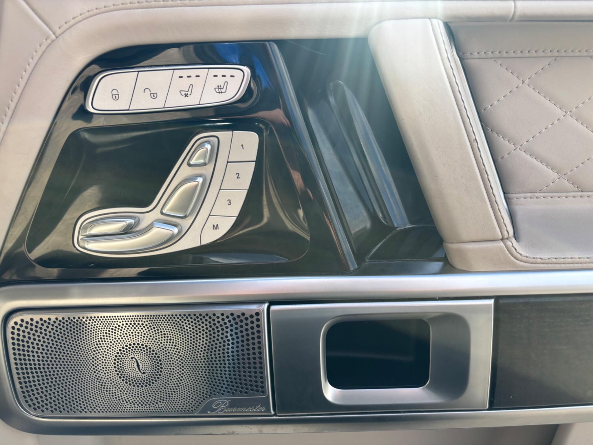 Mercedes-Benz G-Class view 17