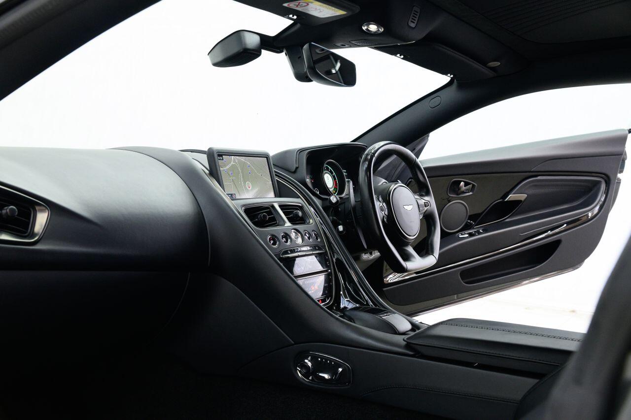 Aston Martin DB11 view 31