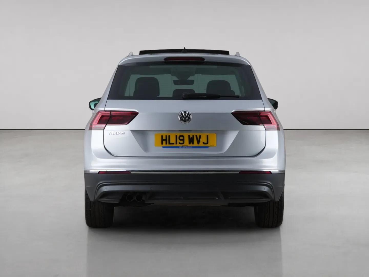 Volkswagen Tiguan view 7