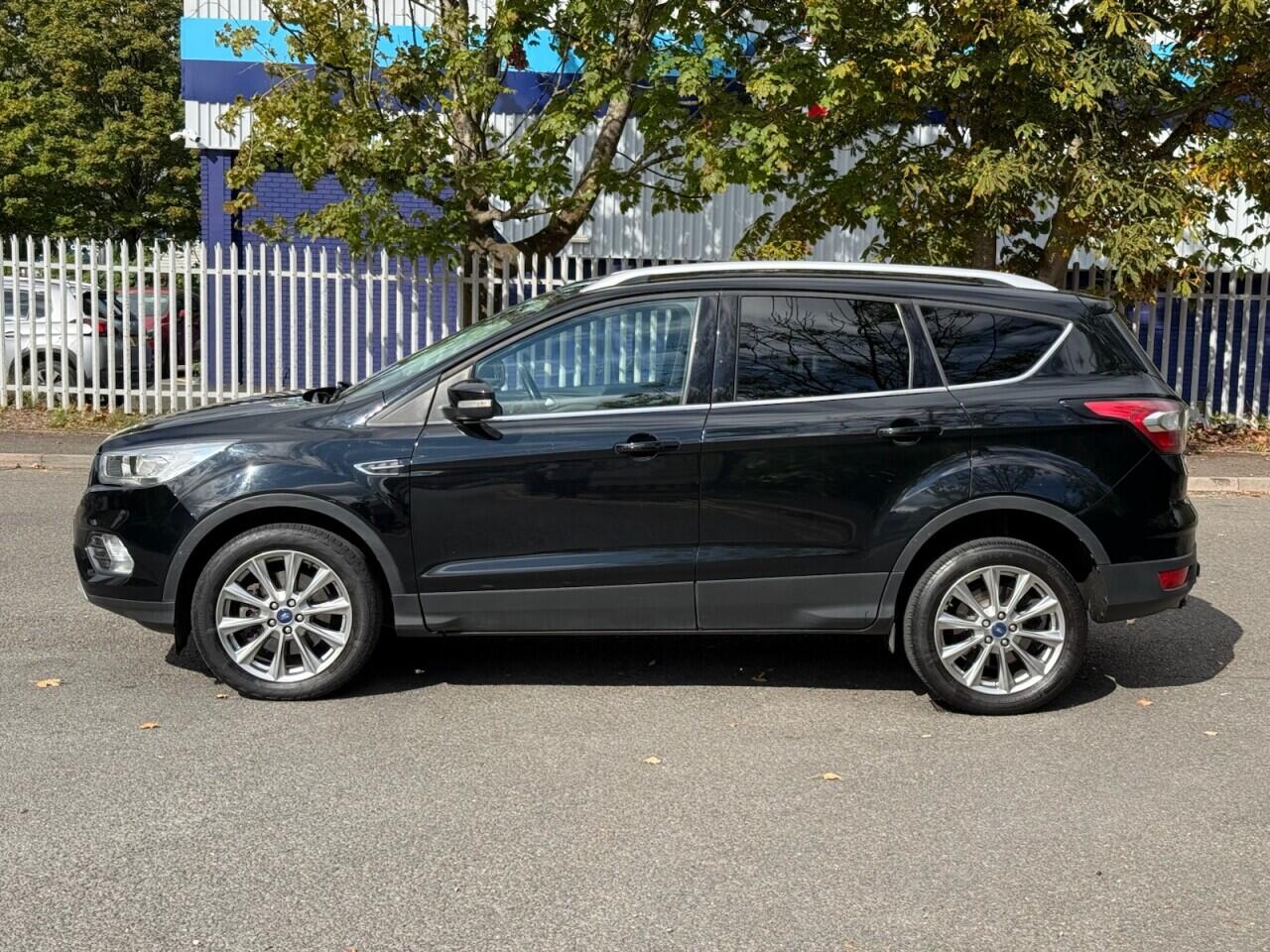 Ford Kuga view 4