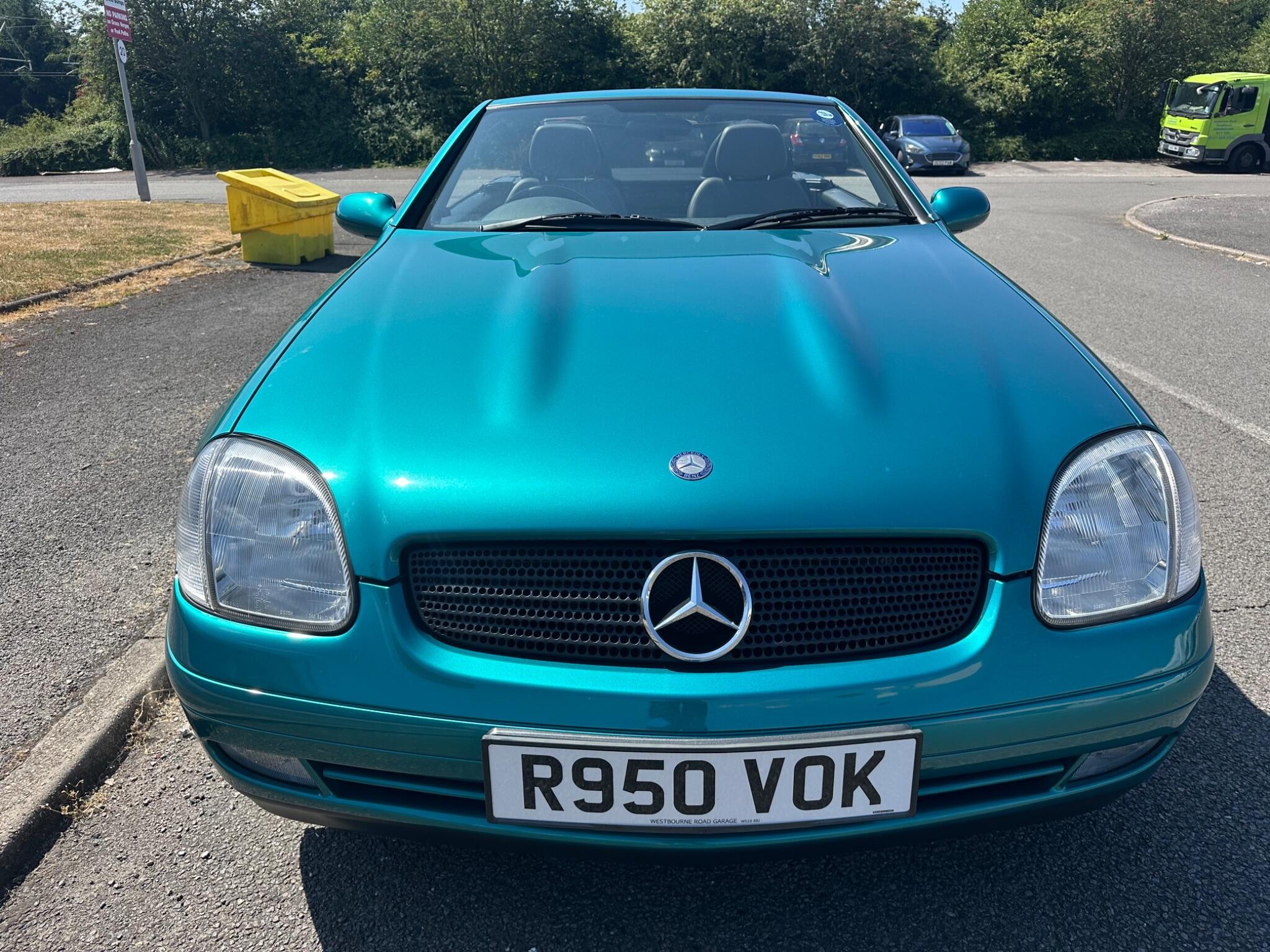 Mercedes-Benz SLK view 23