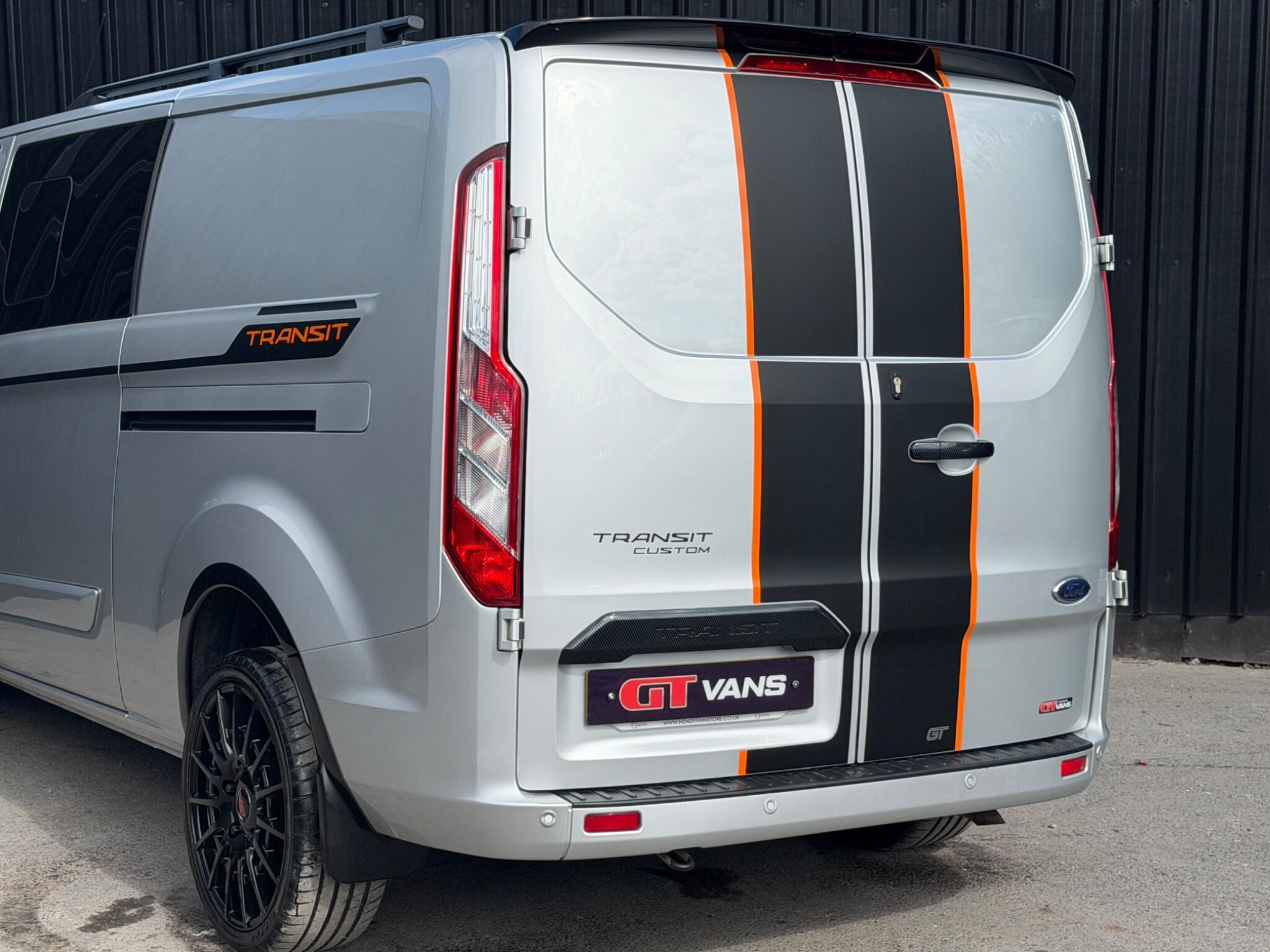Ford Transit Custom view 10