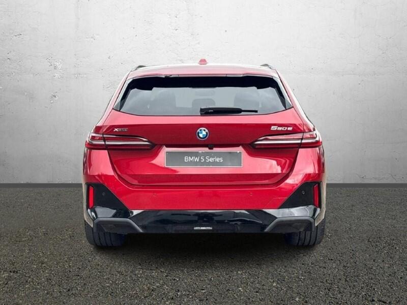 BMW 5 Series view 15