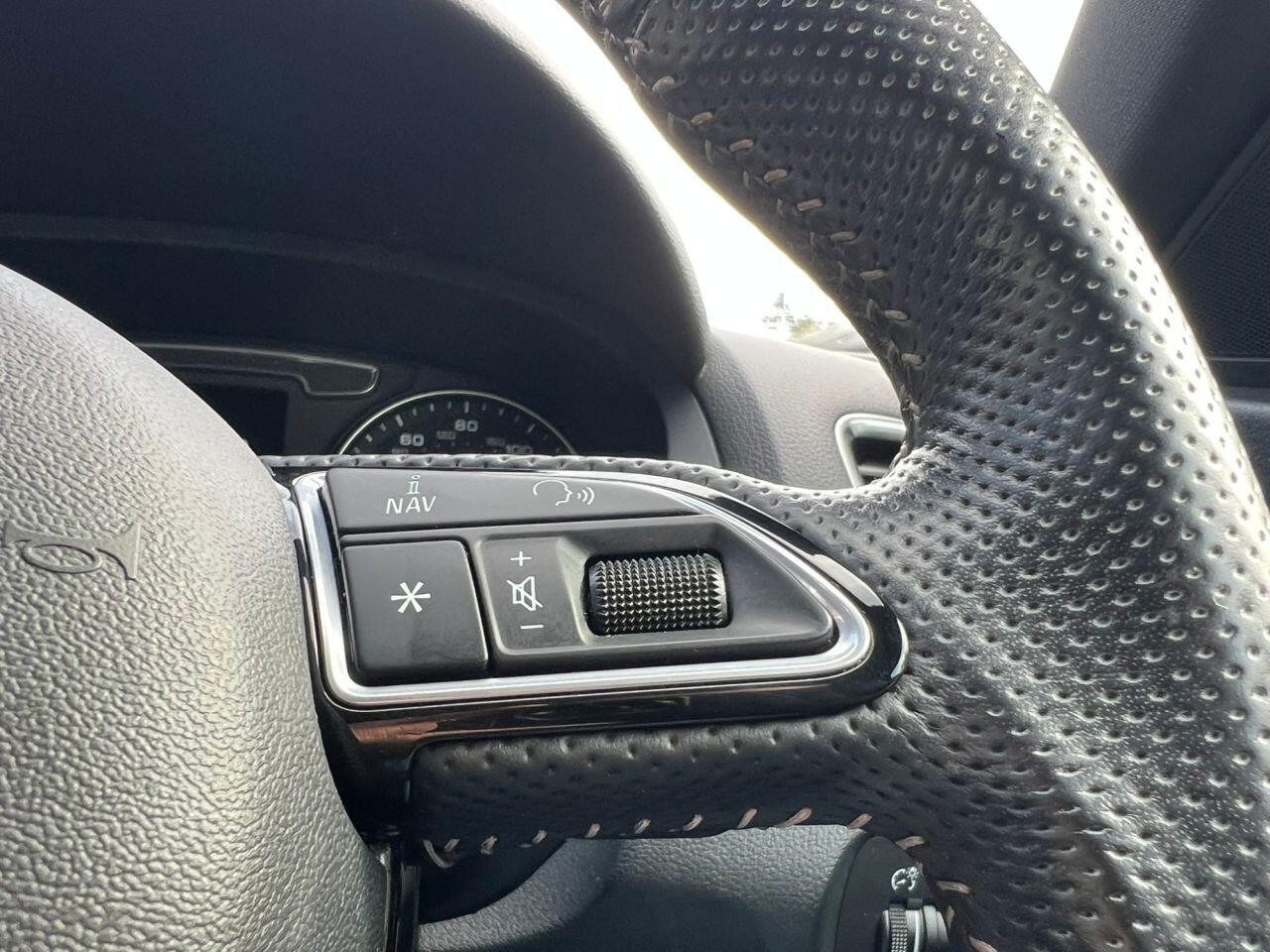 Audi Q3 view 36